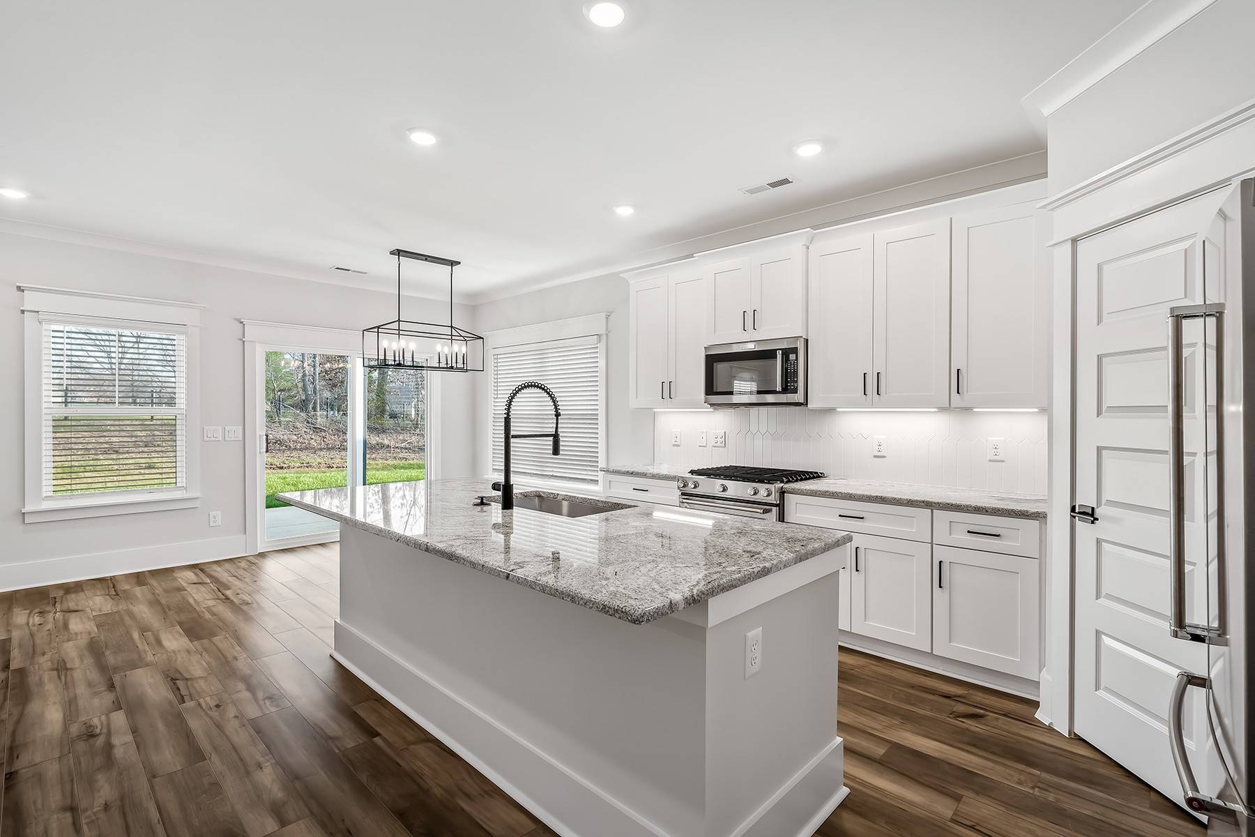 White House, TN 37188,536 Kingwood Lane