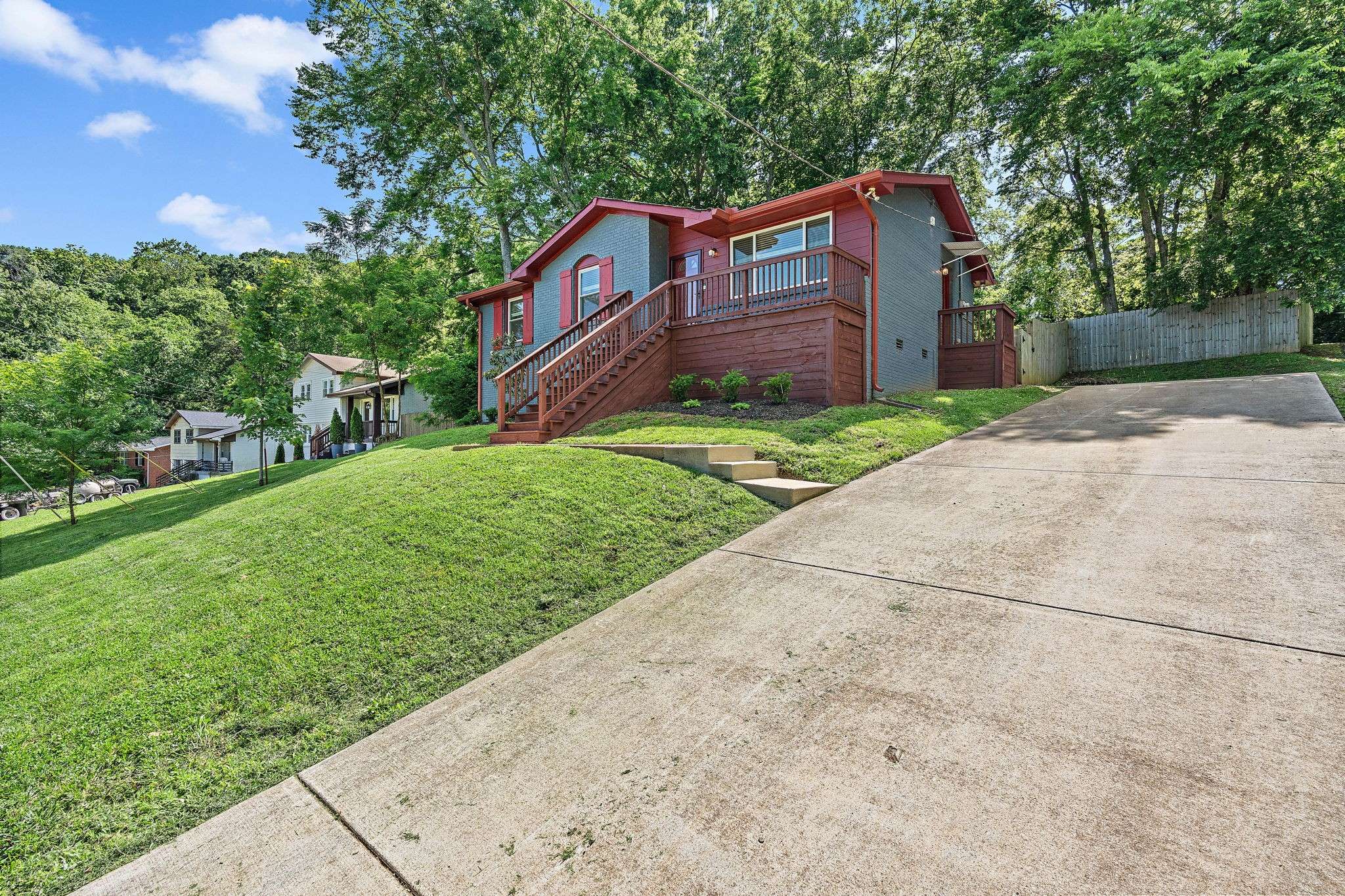 Nashville, TN 37218,4183 Farmview Dr