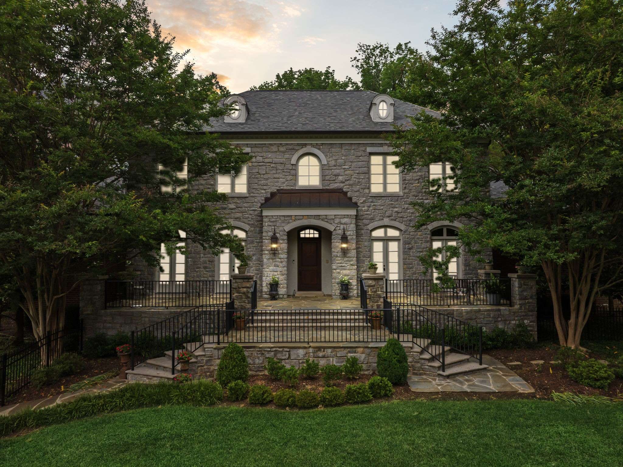 Nashville, TN 37215,1810 Tyne Blvd