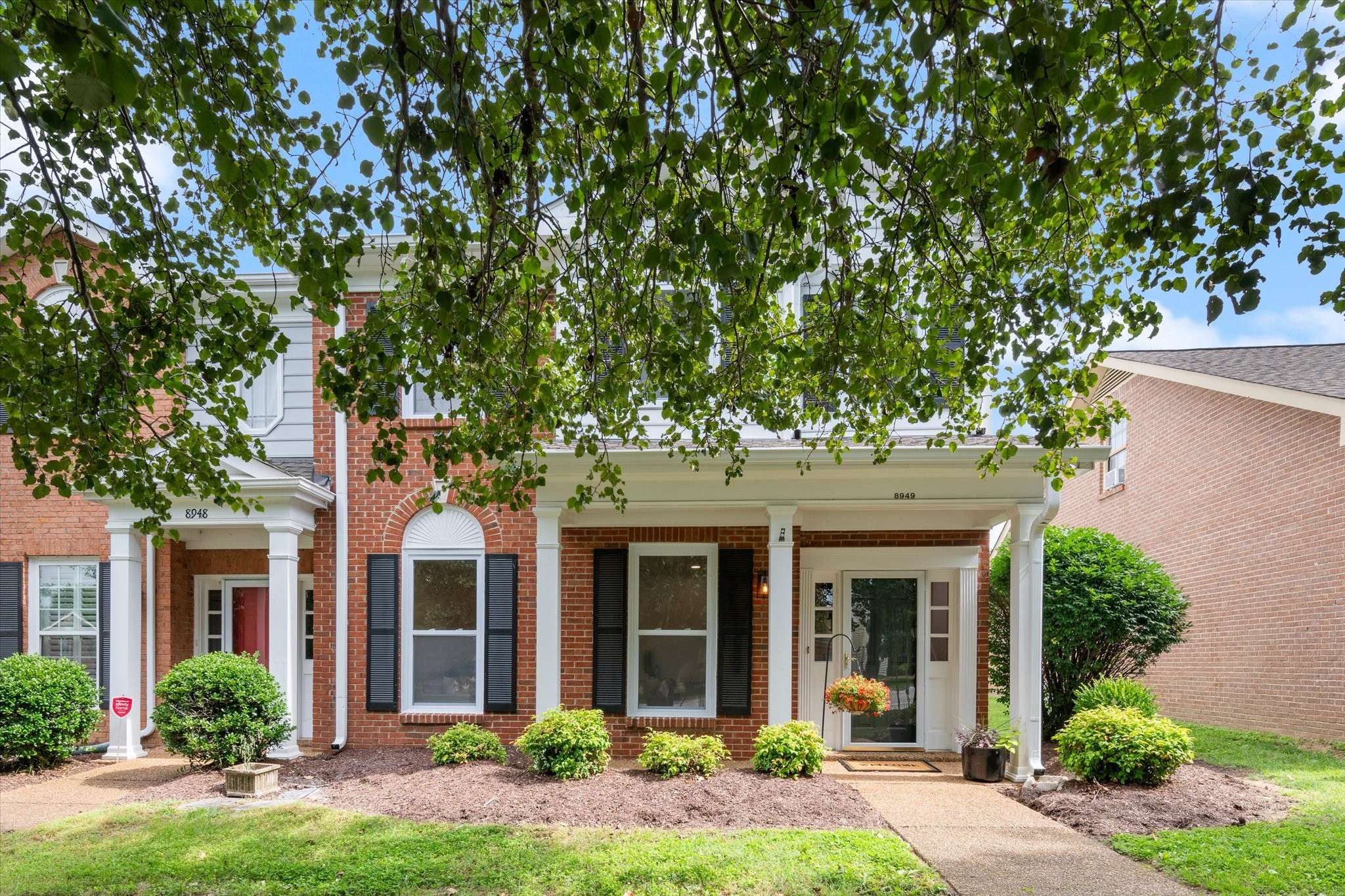 Nashville, TN 37221,8949 Sawyer Brown Rd