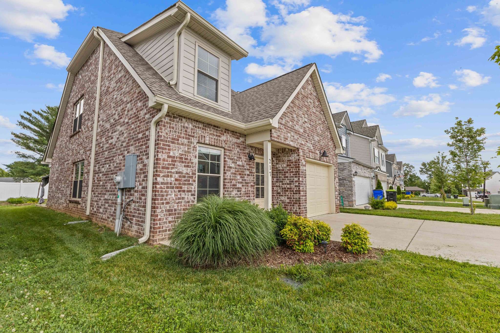 White House, TN 37188,217 Emmett Dr