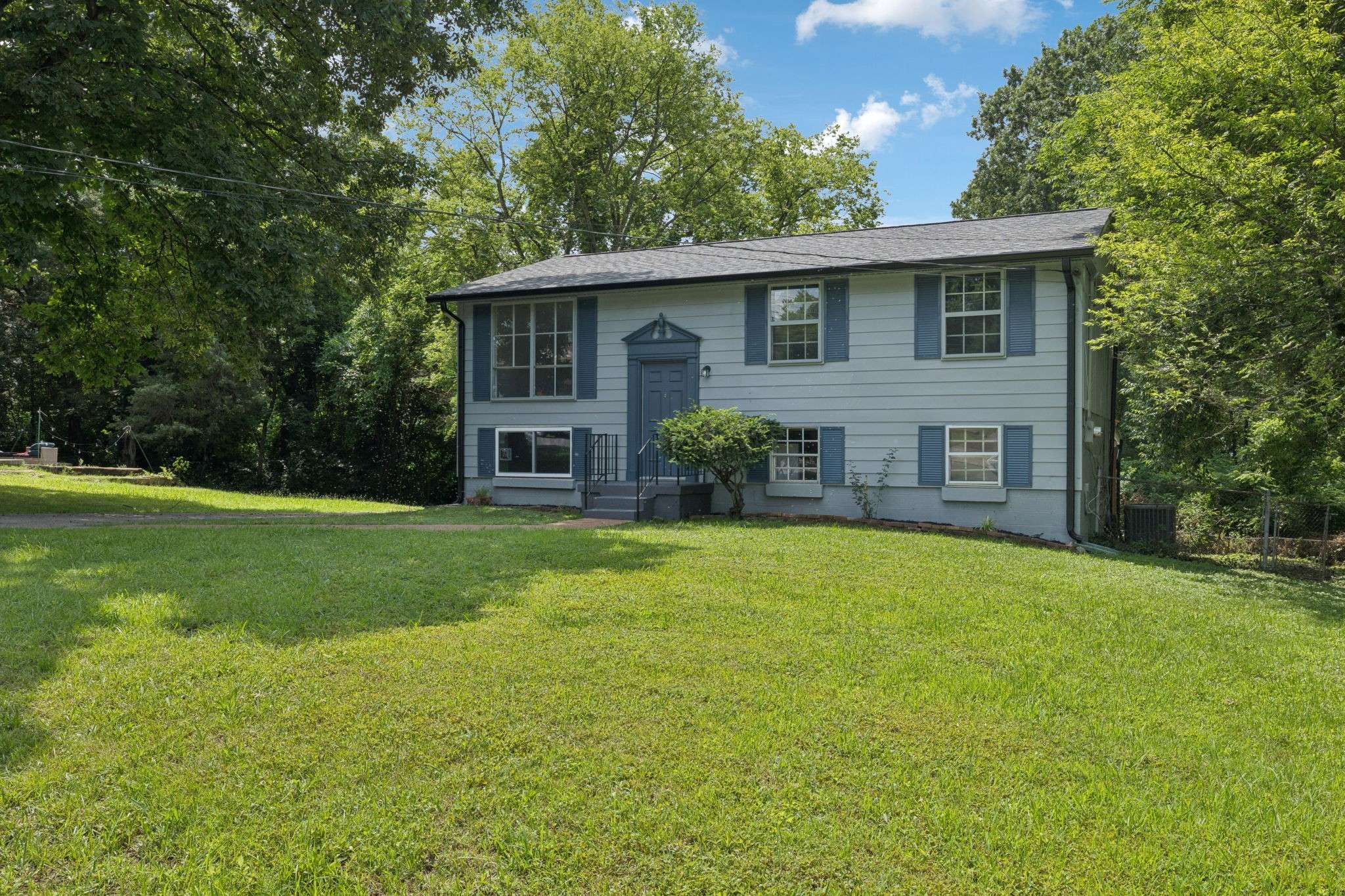 Nashville, TN 37217,1919 Louanne Dr