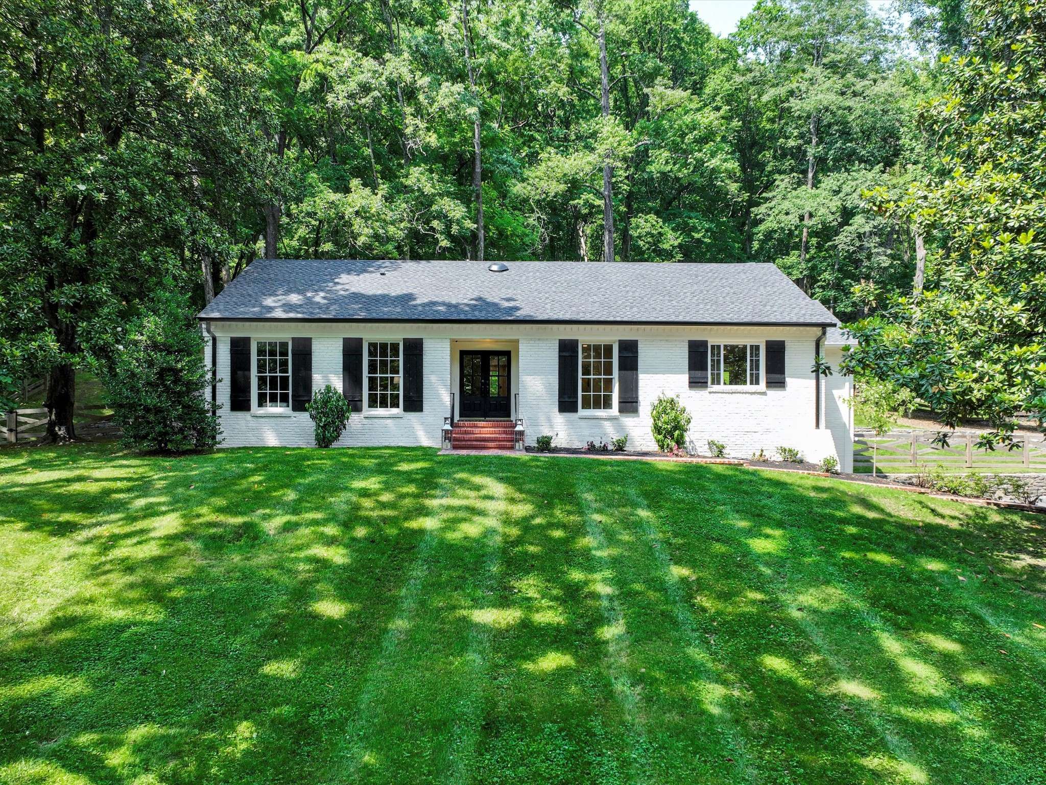 Nashville, TN 37215,6005 Andover Dr