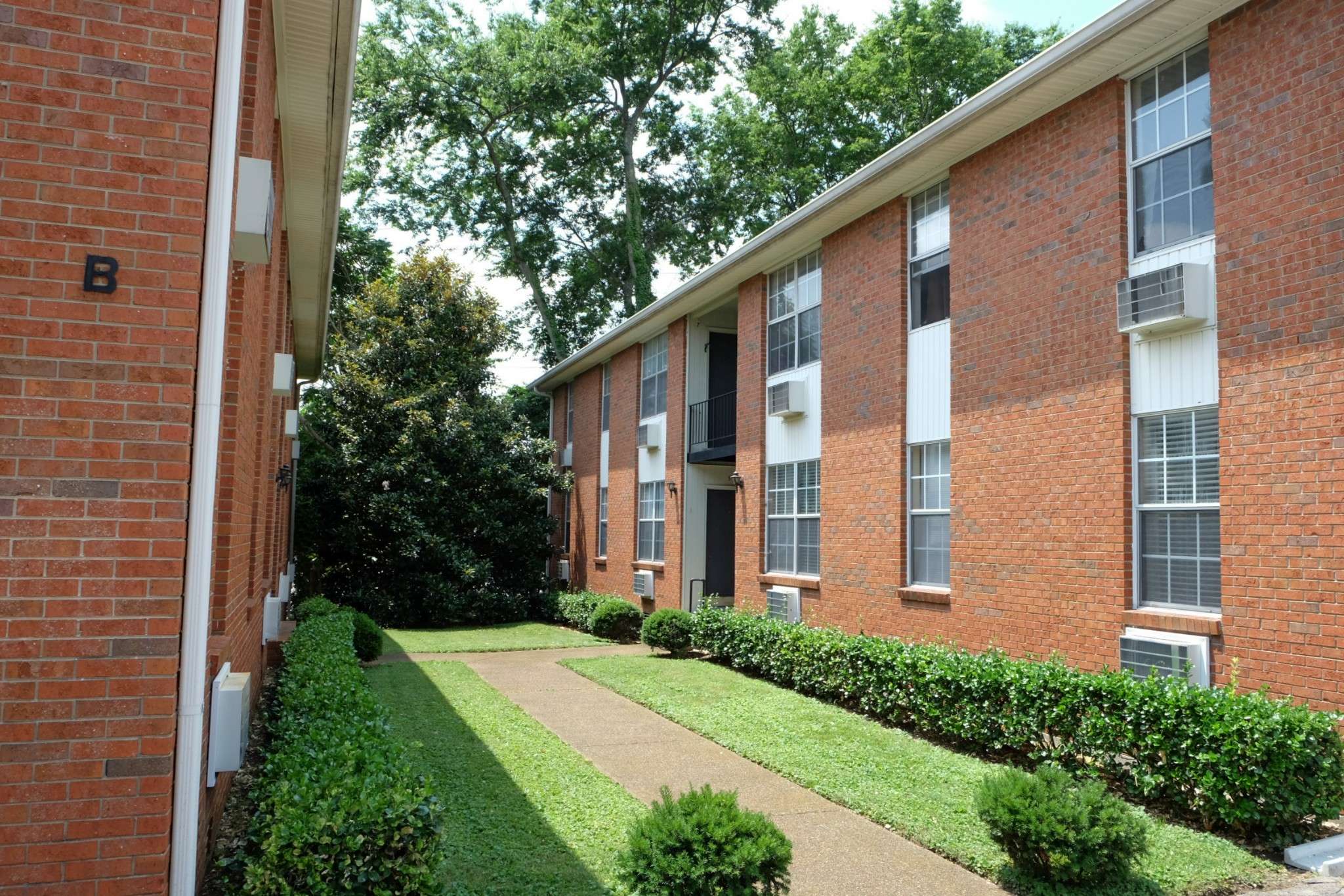 Nashville, TN 37215,2530 Sharondale Dr #A8