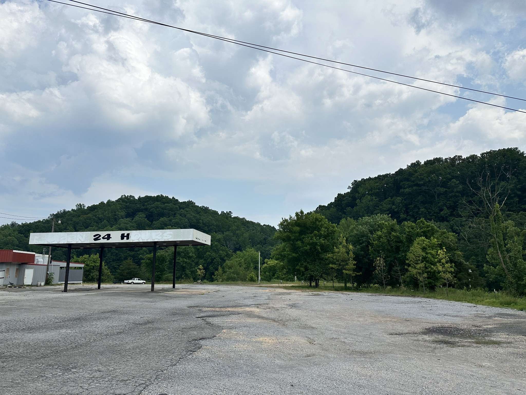 Only, TN 37140,4977 Highway 230 #W