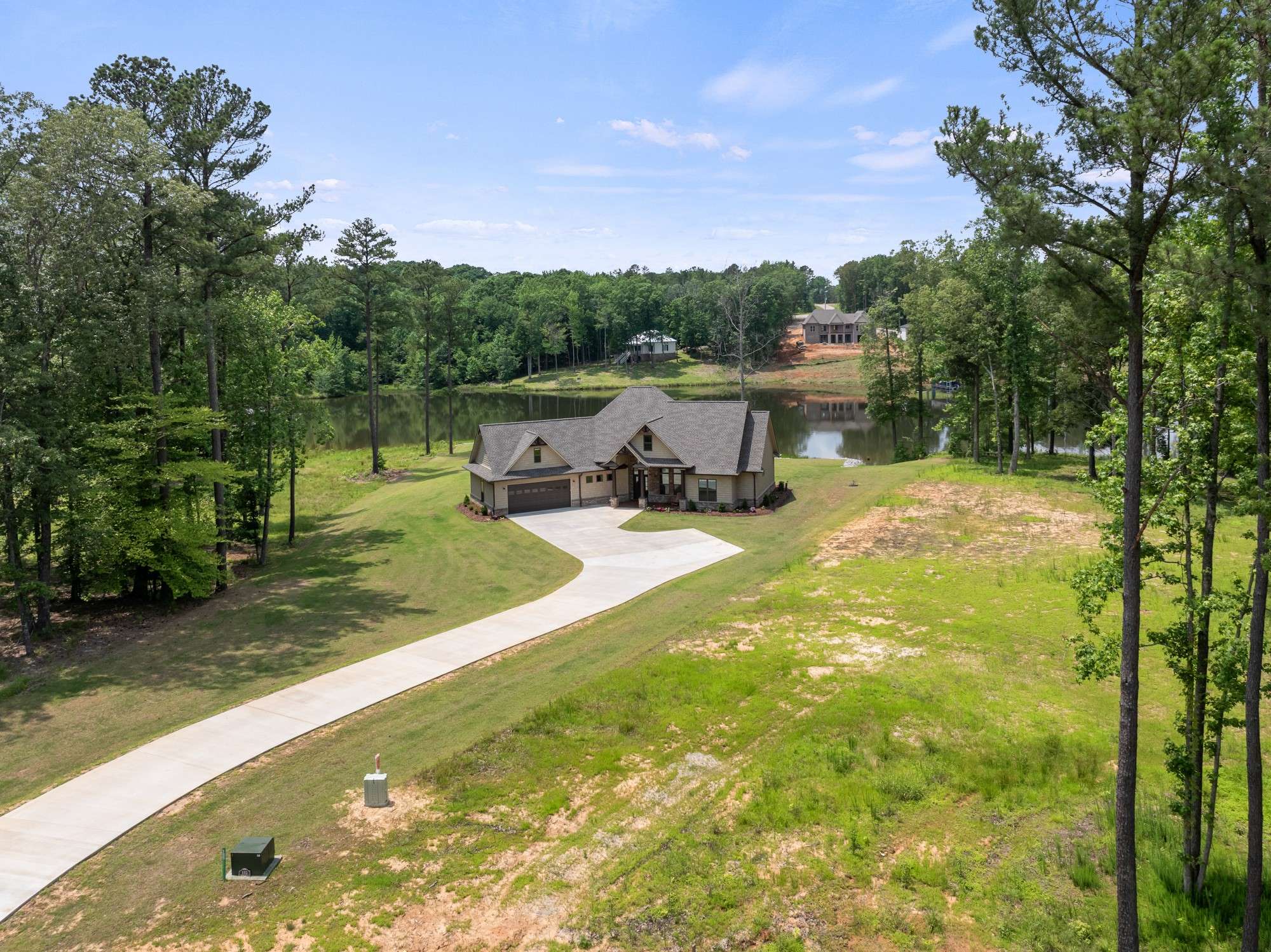 Huntingdon, TN 38344,185 Stately Oak Dr