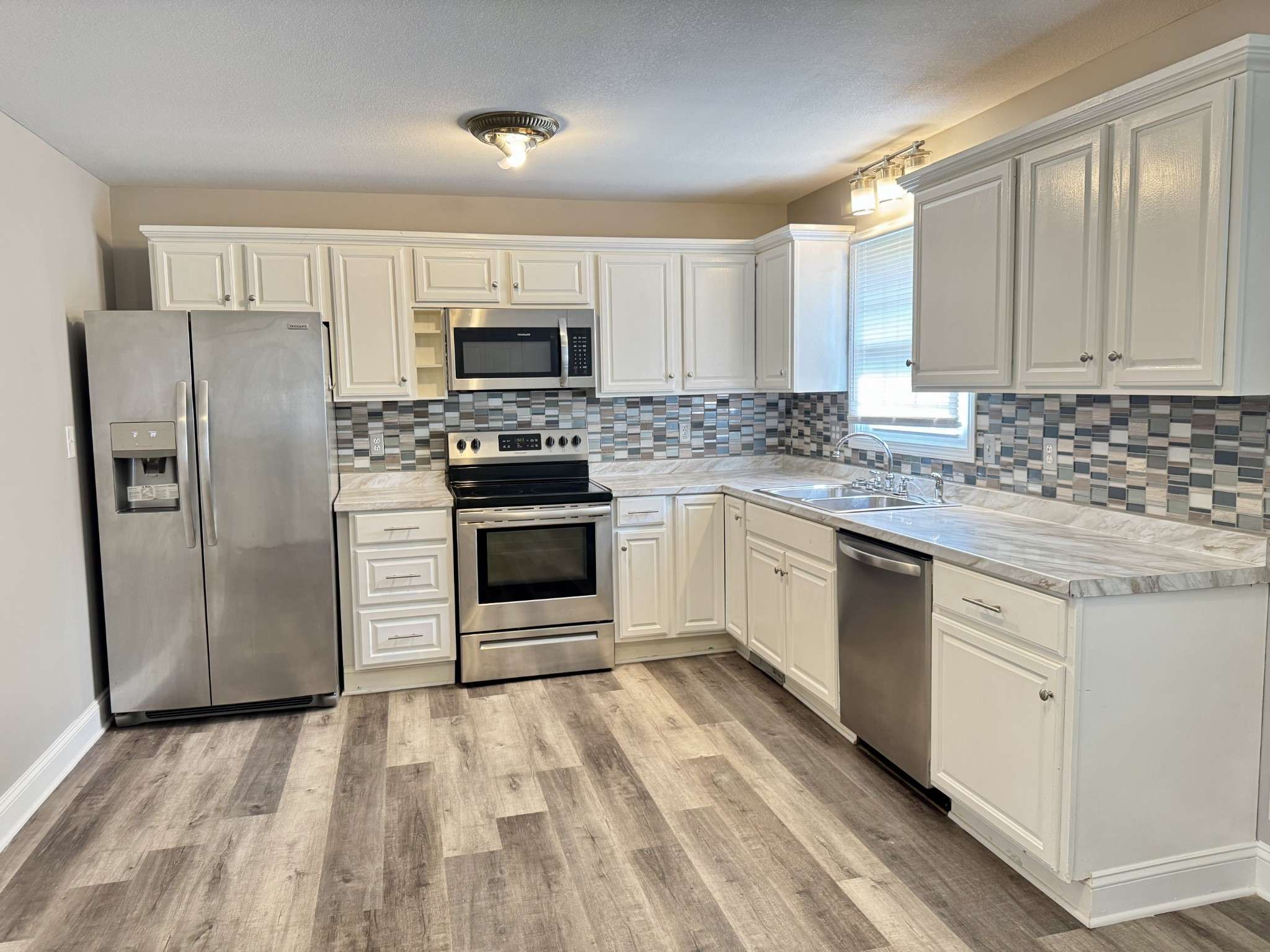 Clarksville, TN 37042,389 Elaine Dr