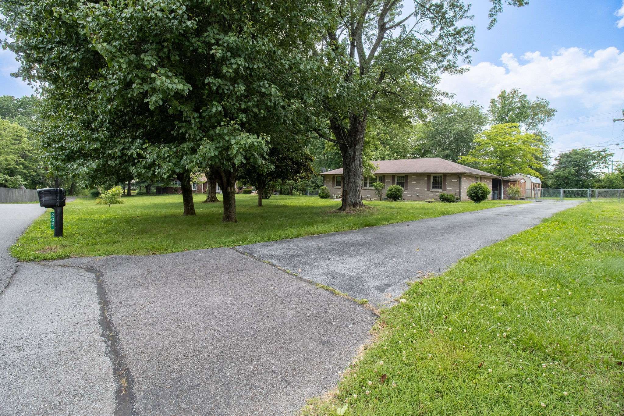 White House, TN 37188,205 Hamlett Dr