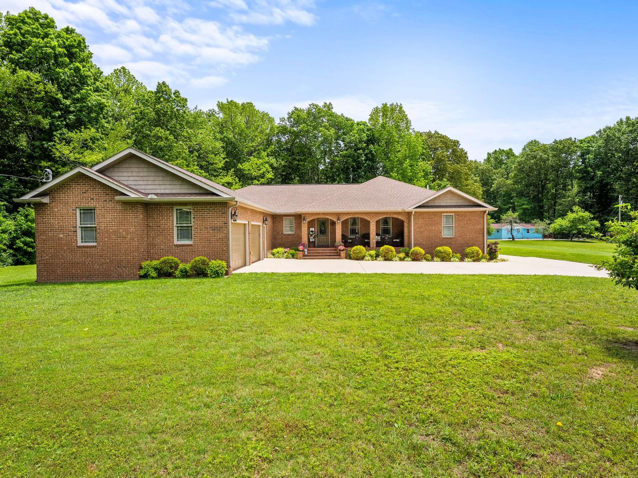 Sewanee, TN 37375,1574 Midway Rd