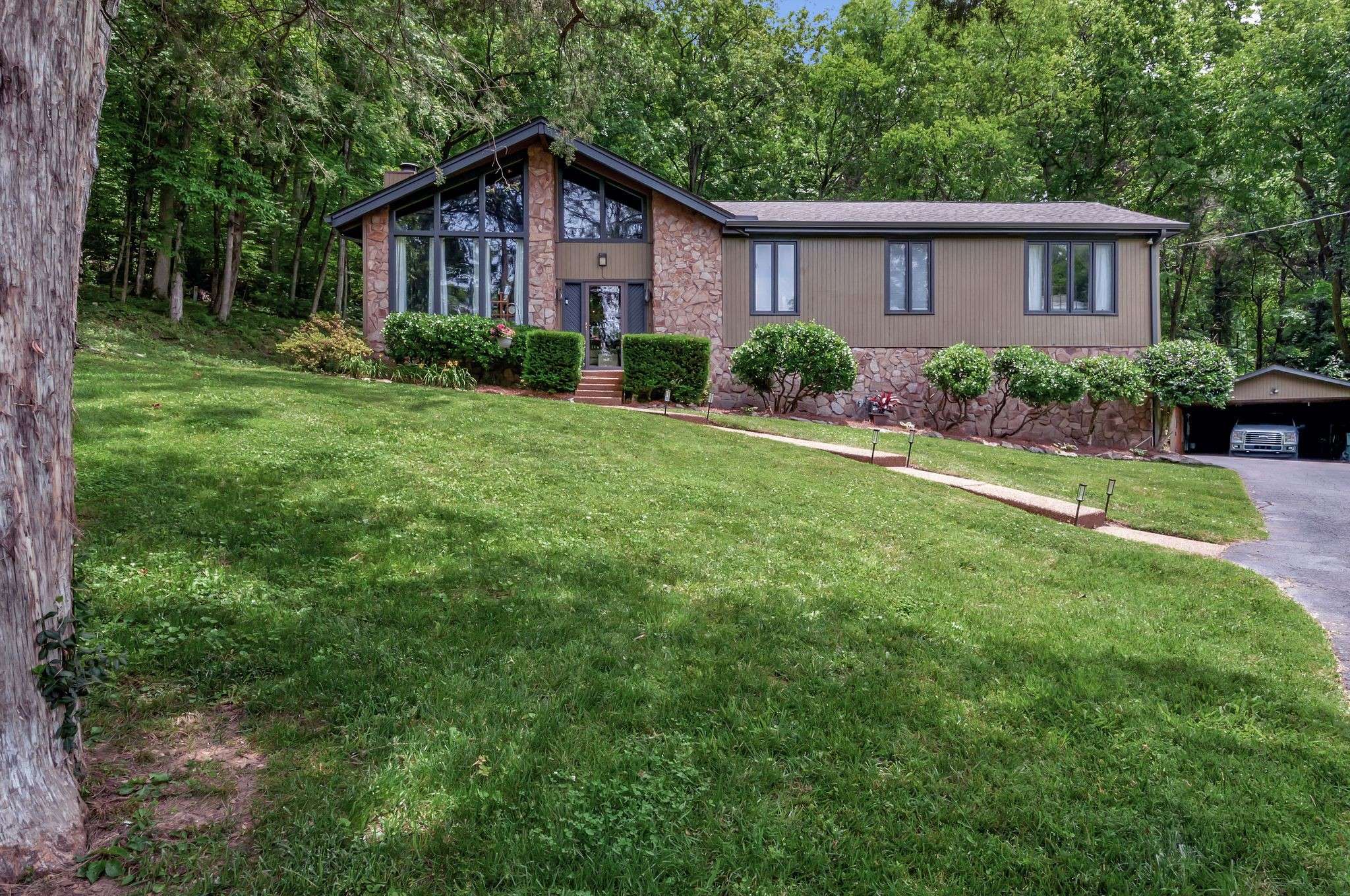 Nashville, TN 37221,7056 Cotton Blossom Ln