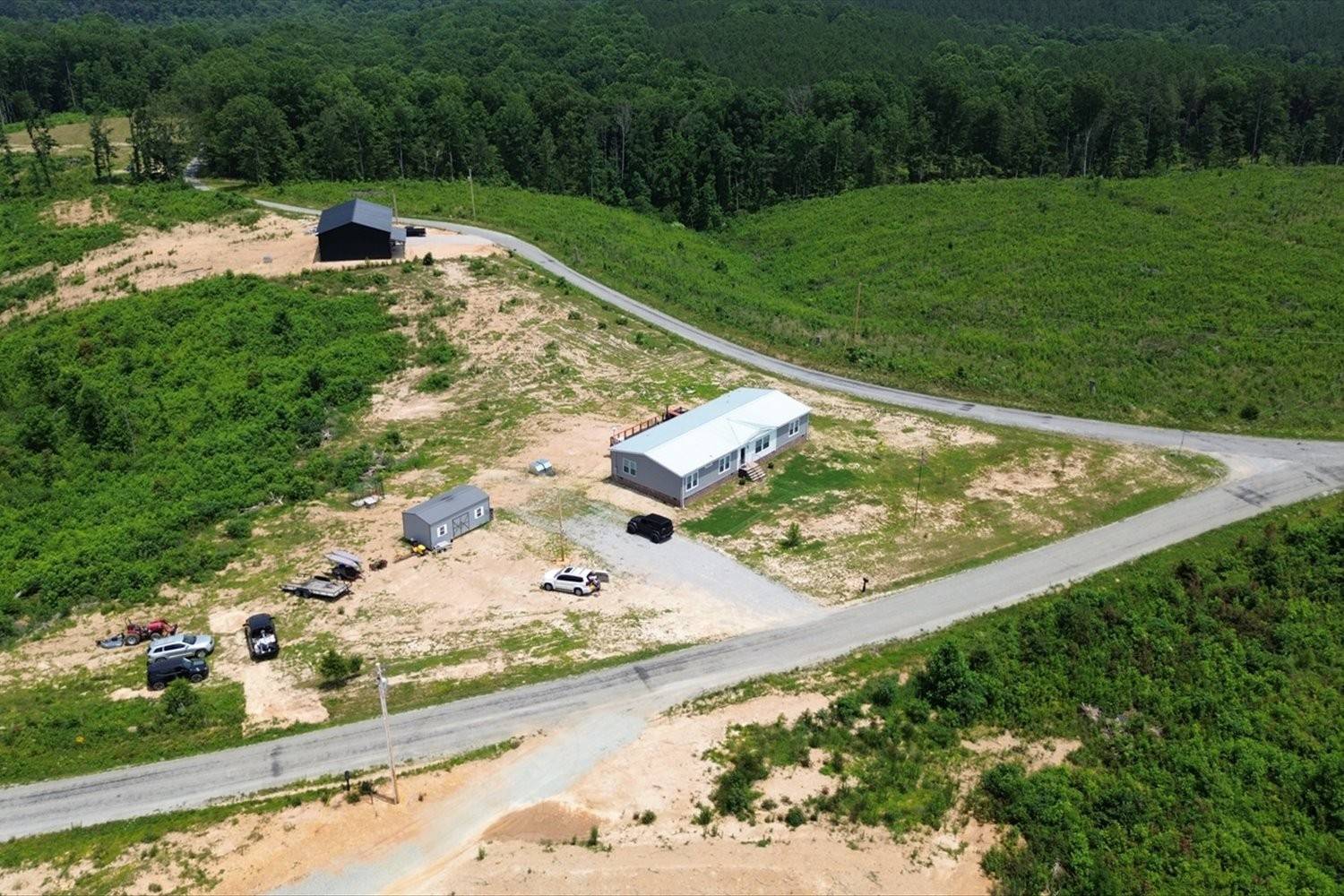 Hohenwald, TN 38462,418 Springer Rd