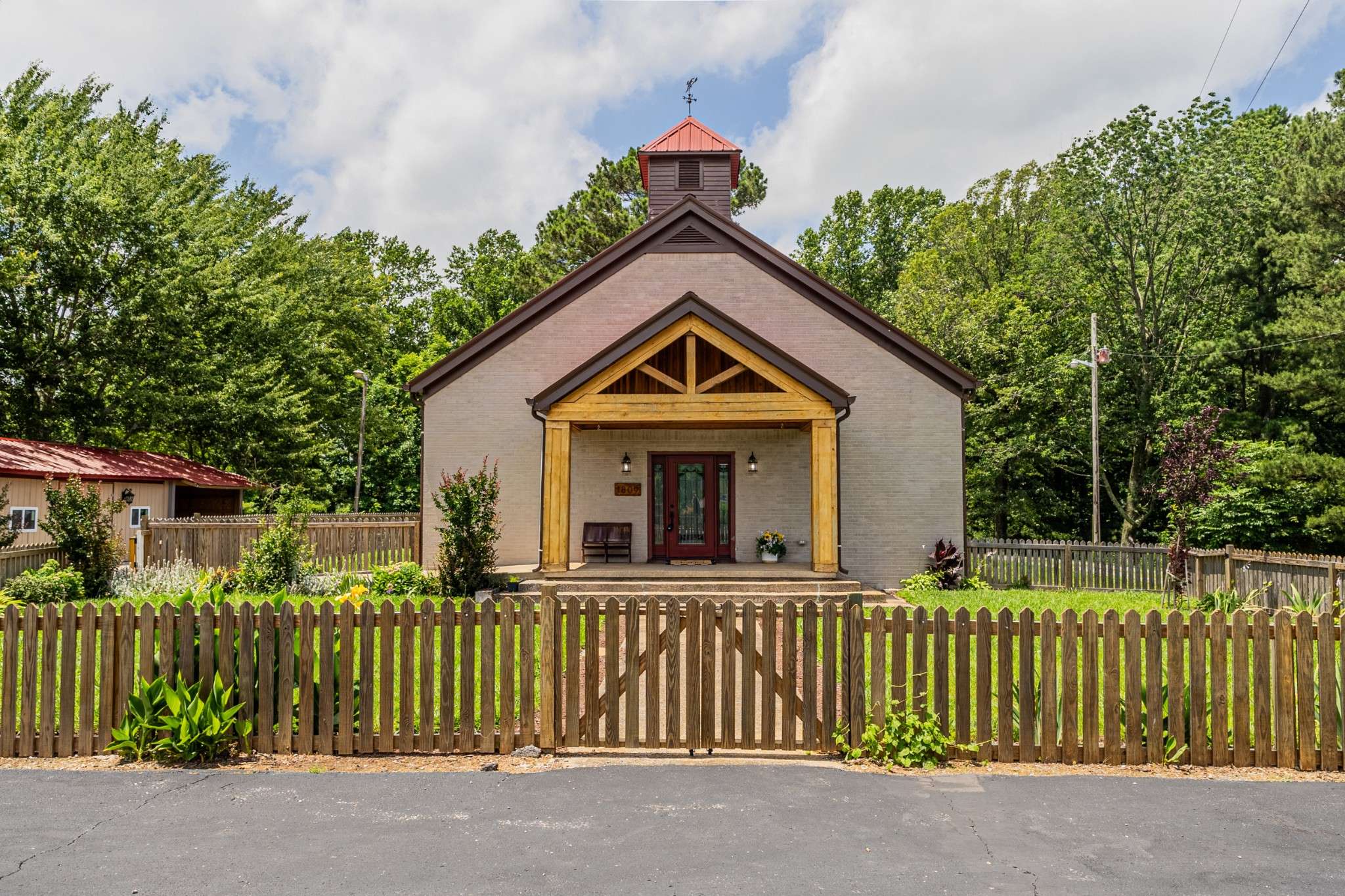 Westmoreland, TN 37186,1809 Herschal Lyles Rd