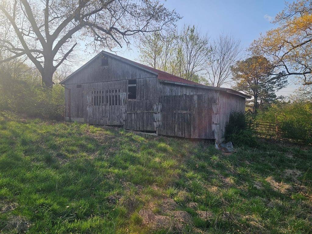 Livingston, TN 38570,730 Rickman Rd