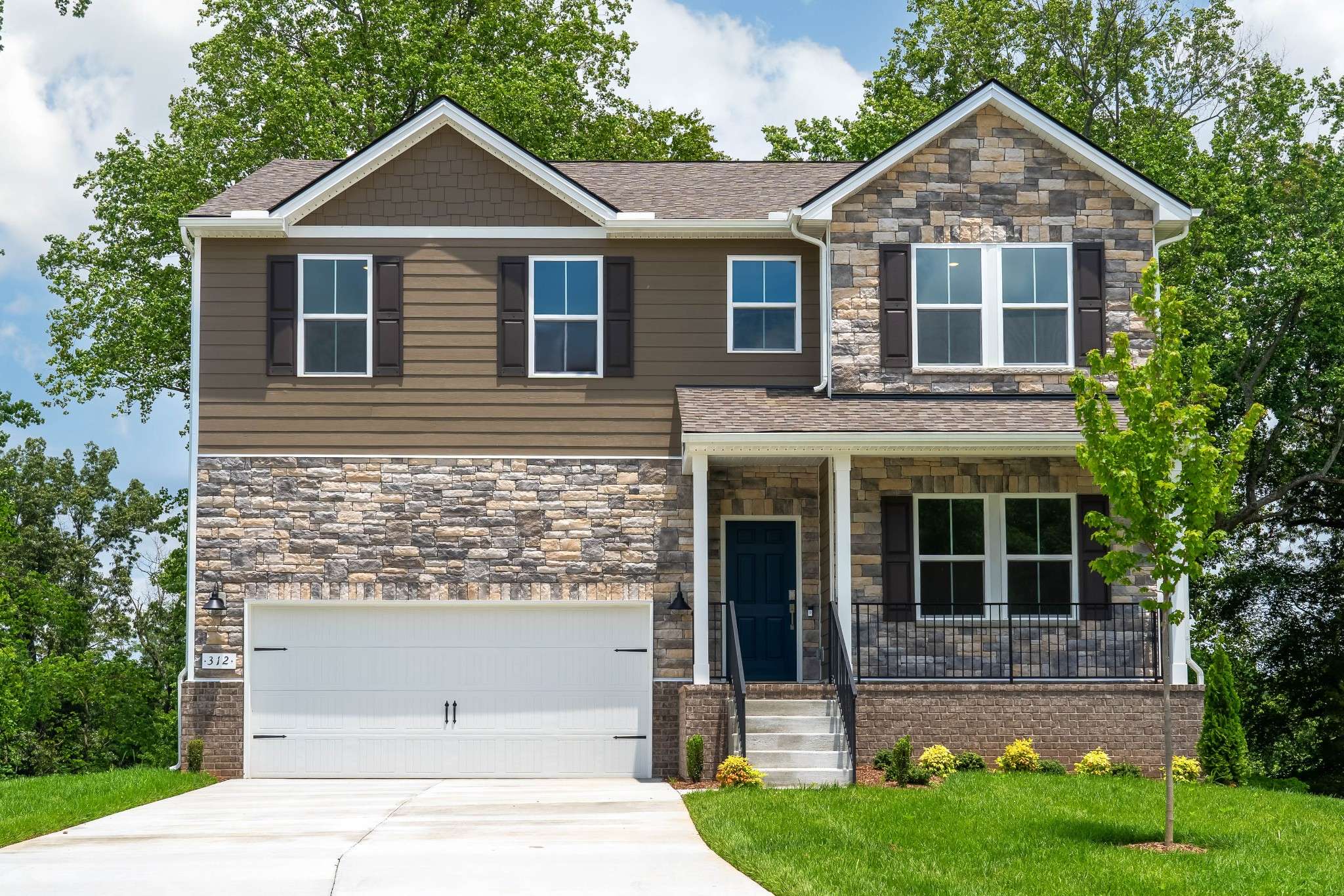 White House, TN 37188,312 Deacon Ln