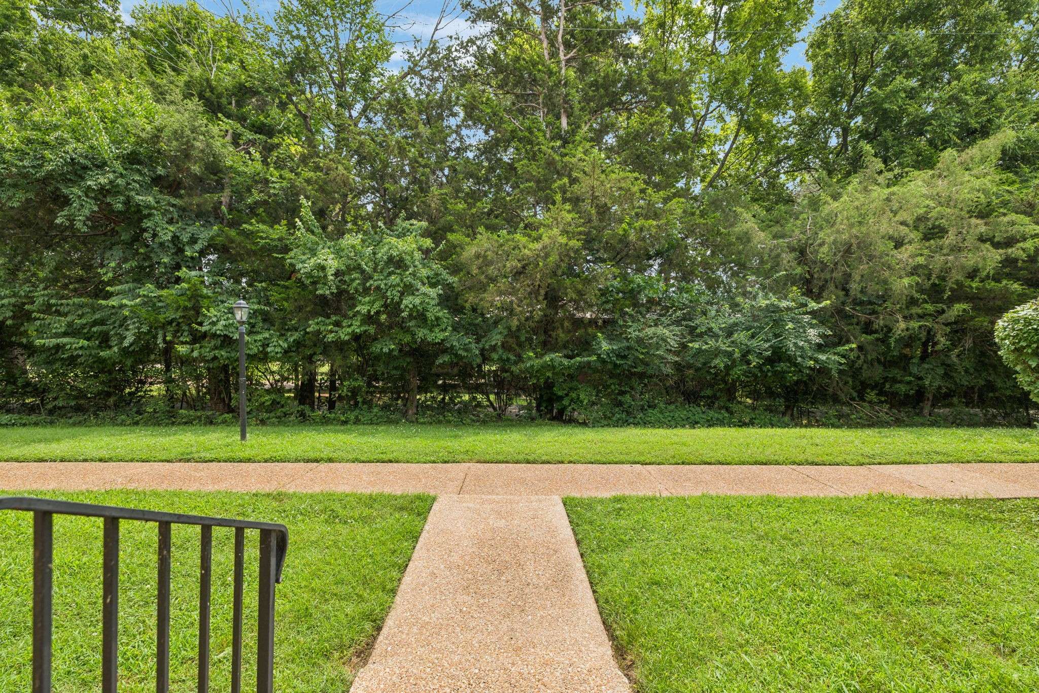 Nashville, TN 37217,4001 Anderson Rd #A135