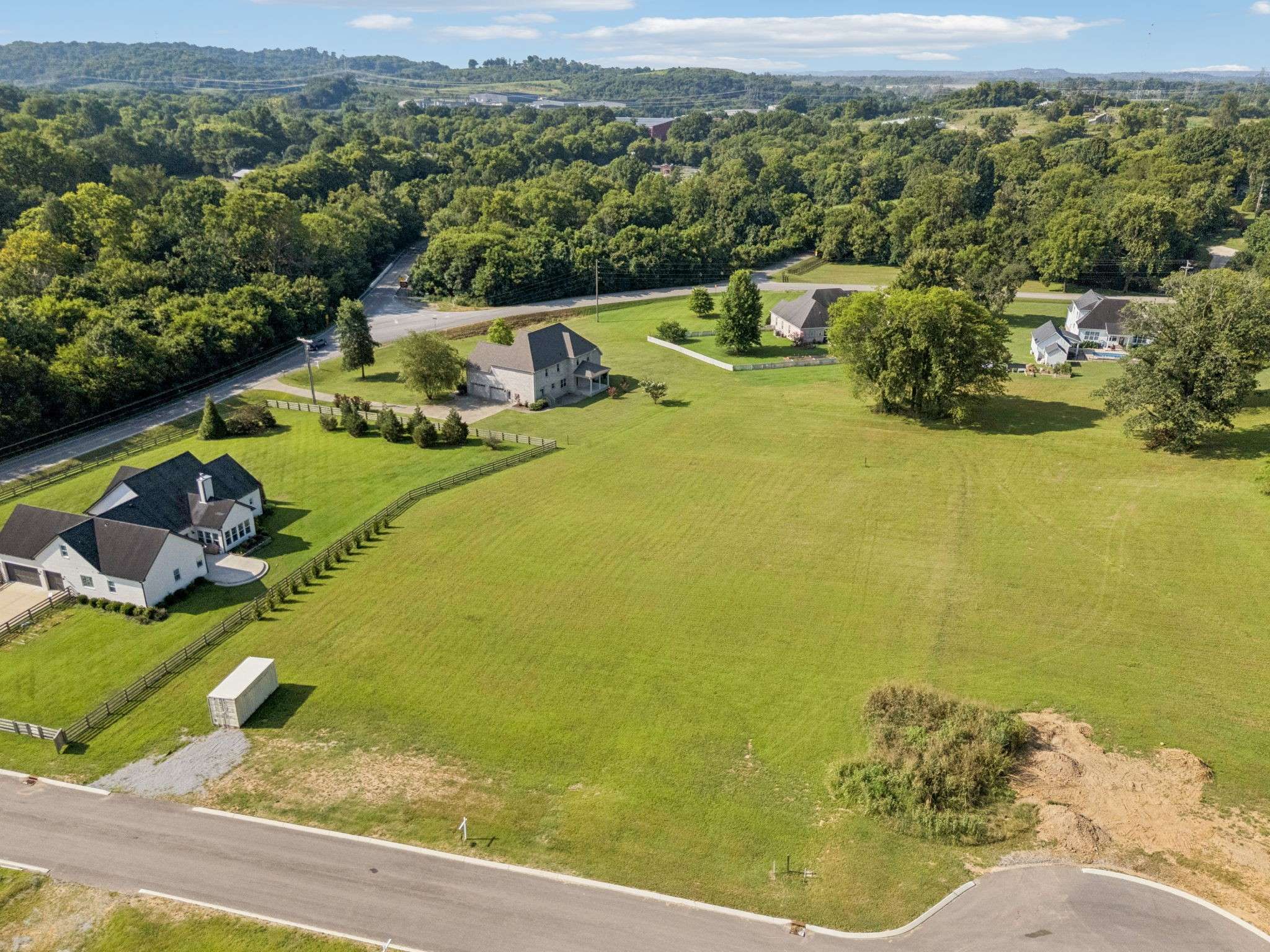 Columbia, TN 38401,1 Heirloom Ln