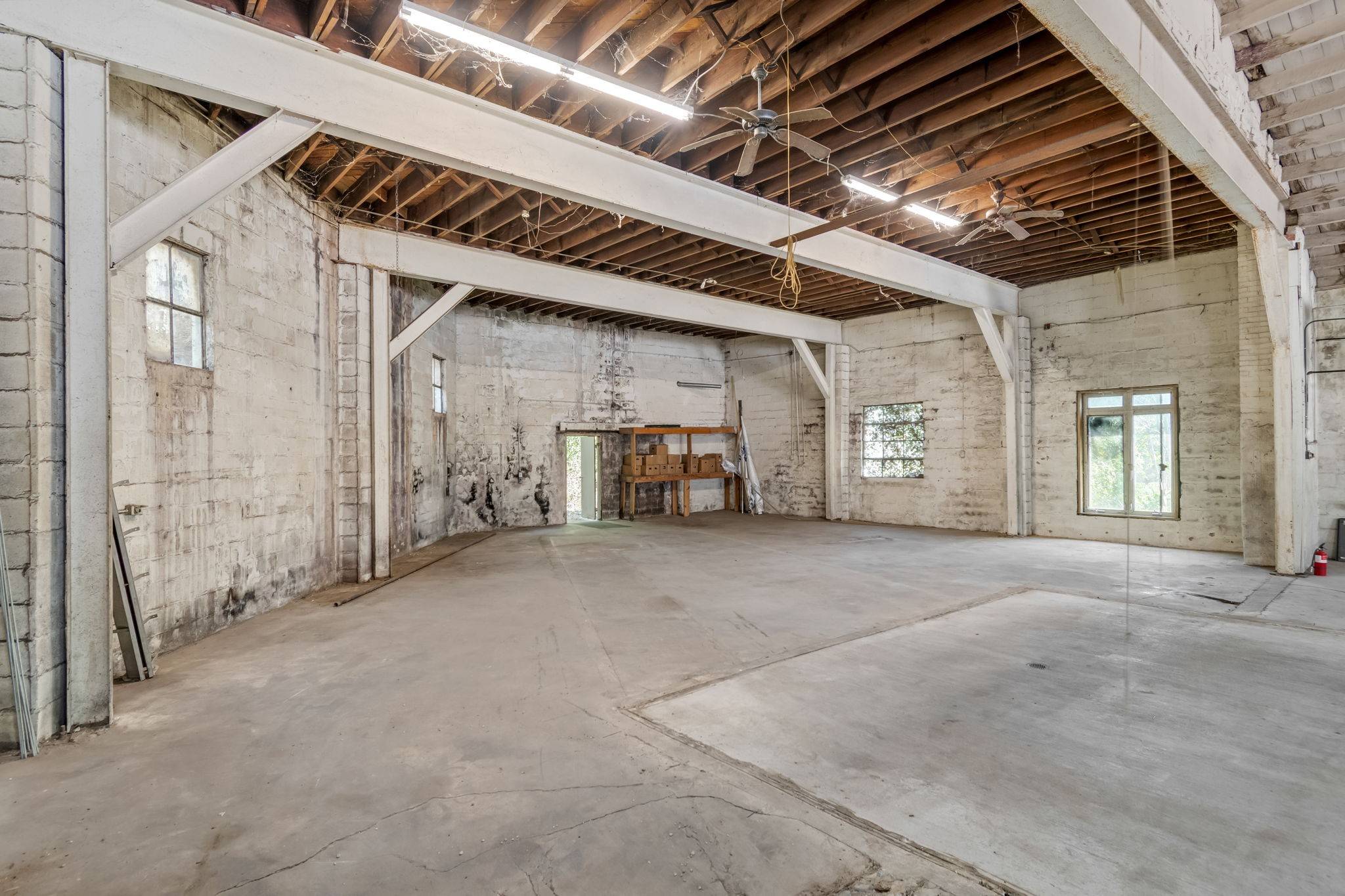 Columbia, TN 38401,105 E 5th St