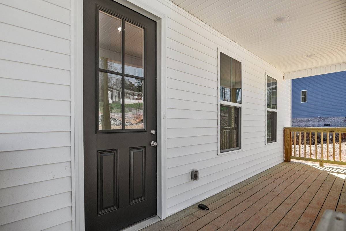 Charlotte, TN 37036,520 Lewis Ln