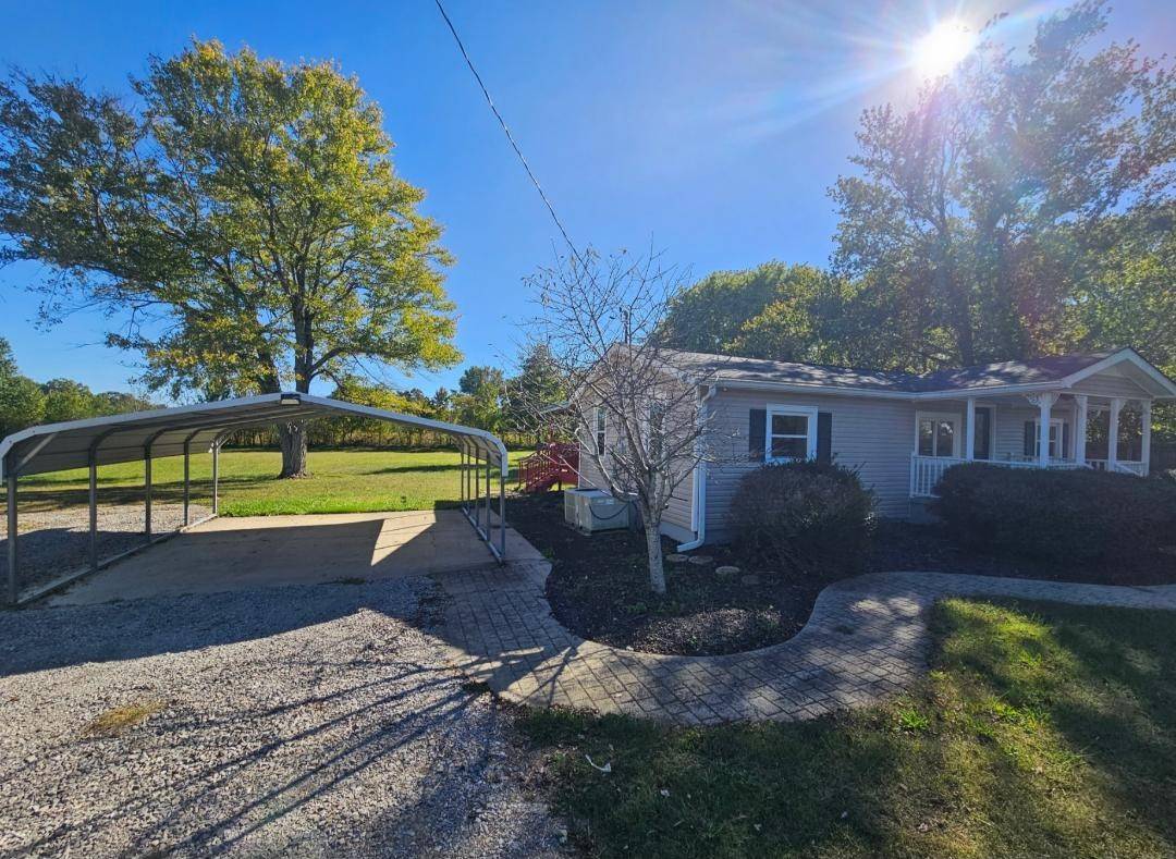 Summertown, TN 38483,9167 Highway 20