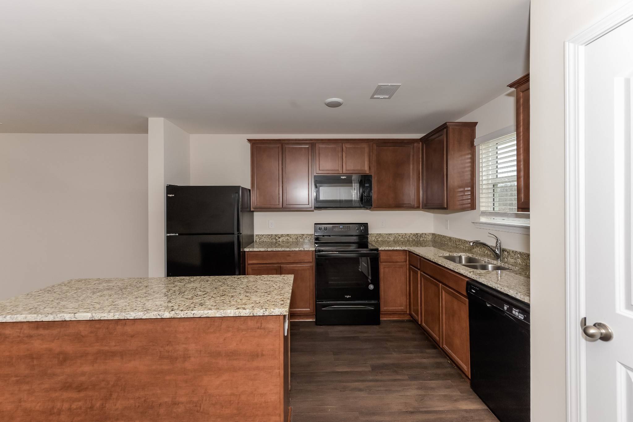 Columbia, TN 38401,2714 Swarm Ct