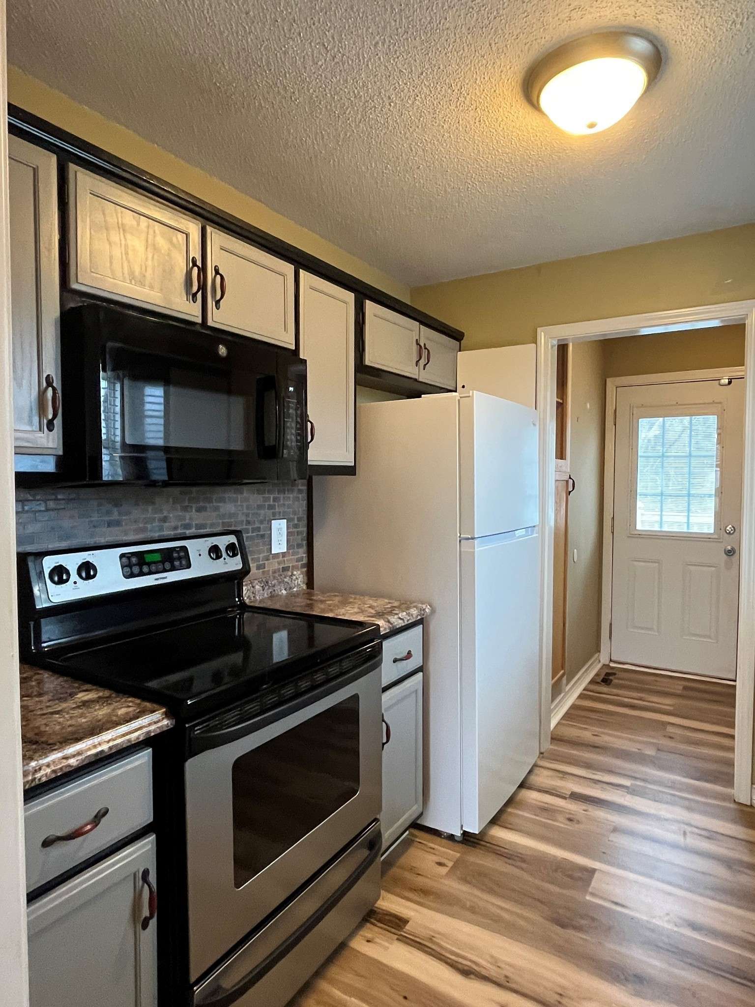 Oak Grove, KY 42262,404 Sideline Dr