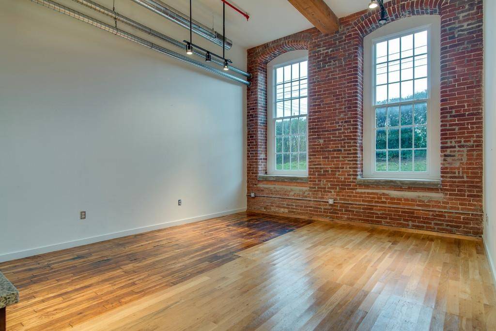 Nashville, TN 37208,1350 Rosa L Parks Blvd #239