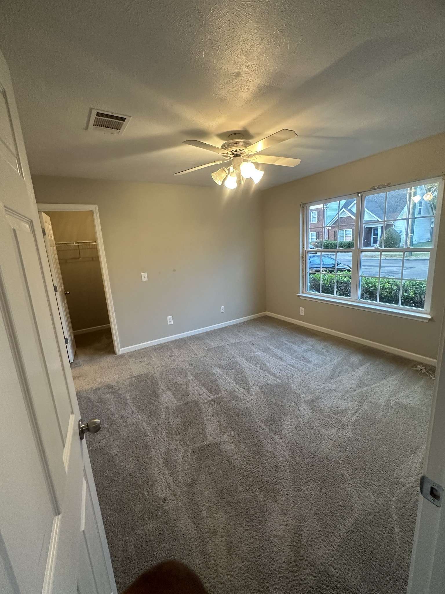 La Vergne, TN 37086,3044 George Buchanan Dr