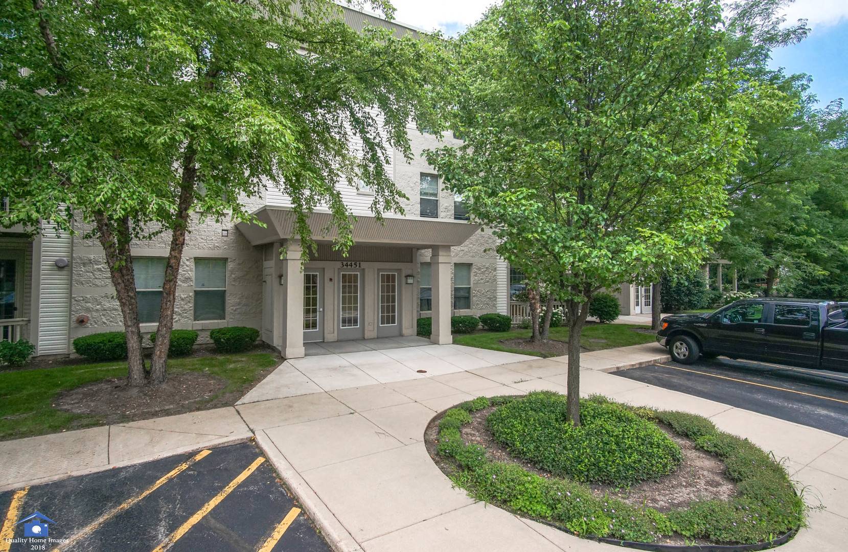 Gurnee, IL 60031,34451 Old Walnut CIR #204