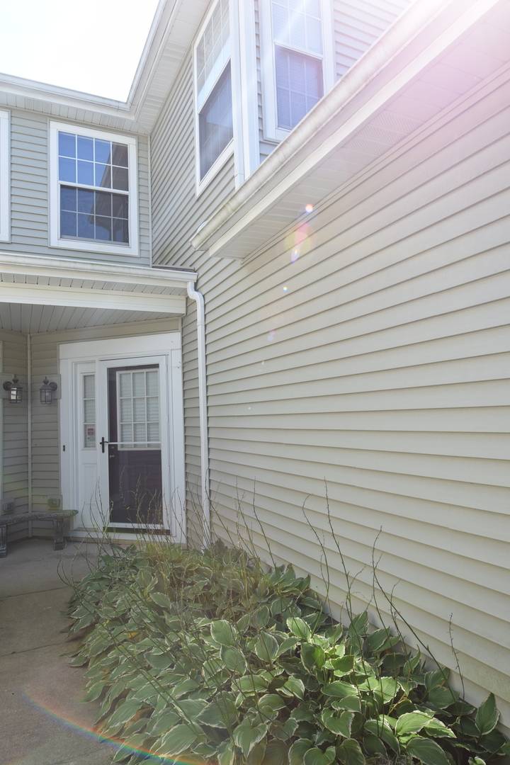 Schaumburg, IL 60194,319 Hunterdon CT #2319A