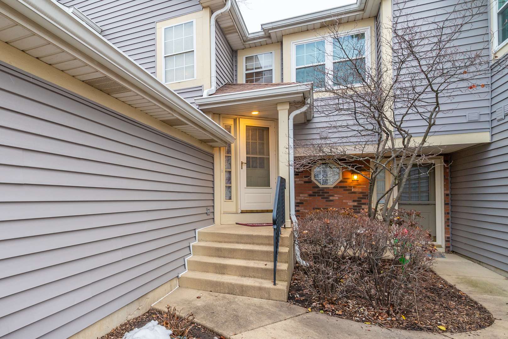 Carol Stream, IL 60188,1097 Rockport DR #5-2