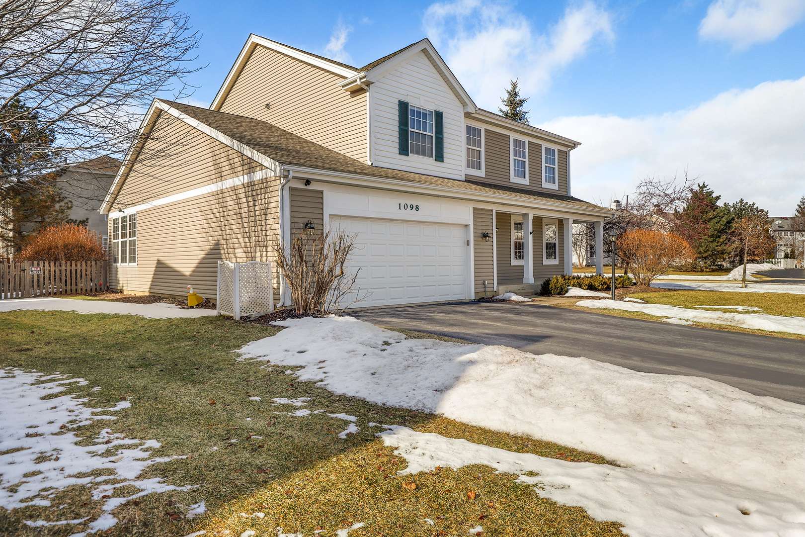 Gurnee, IL 60031,1098 Smithfield CT