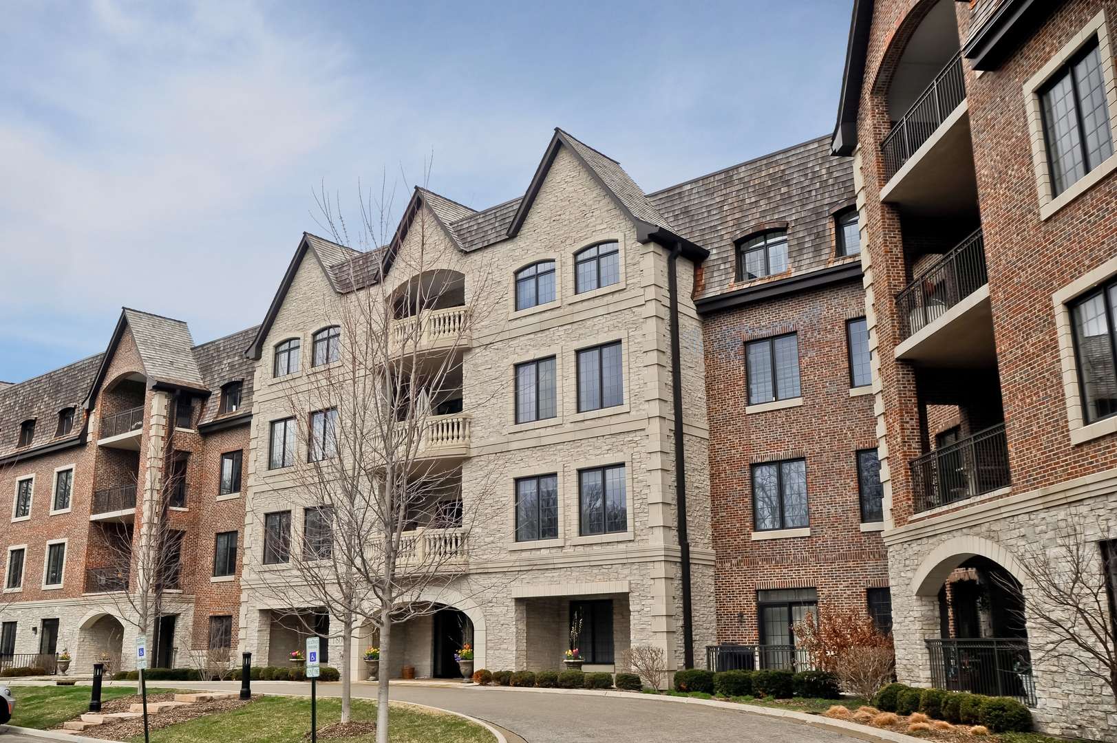 Lake Forest, IL 60045,1800 Amberley CT #109