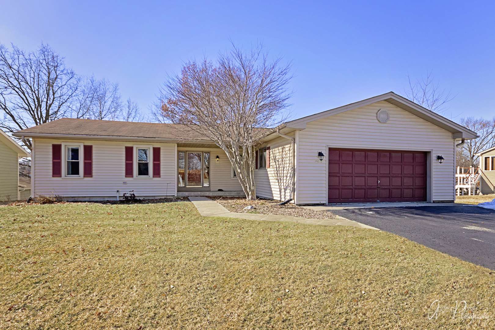 Lindenhurst, IL 60046,2449 Heron DR