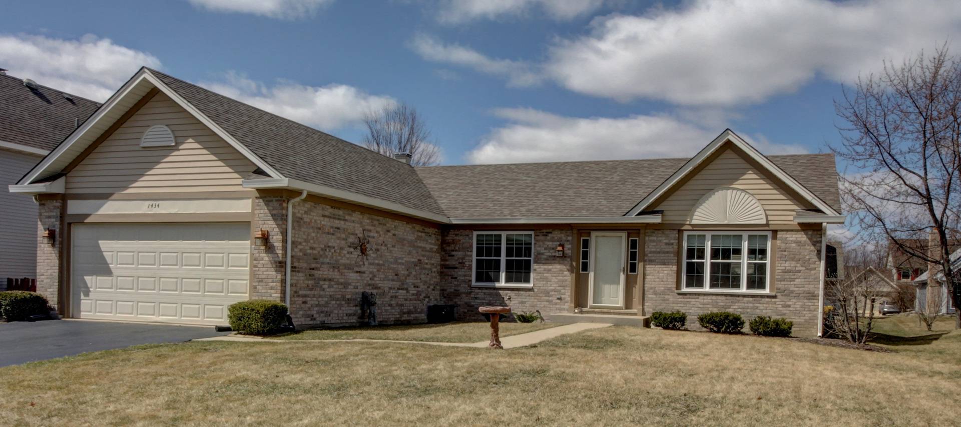 Bartlett, IL 60103,1434 Whitehorse LN