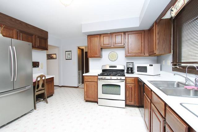 Wonder Lake, IL 60097,4906 Saint Josephs CT