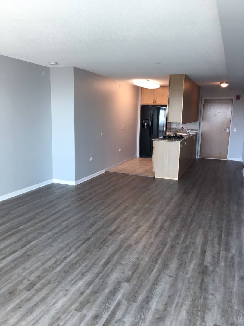 Skokie, IL 60077,9655 Woods DR #1309