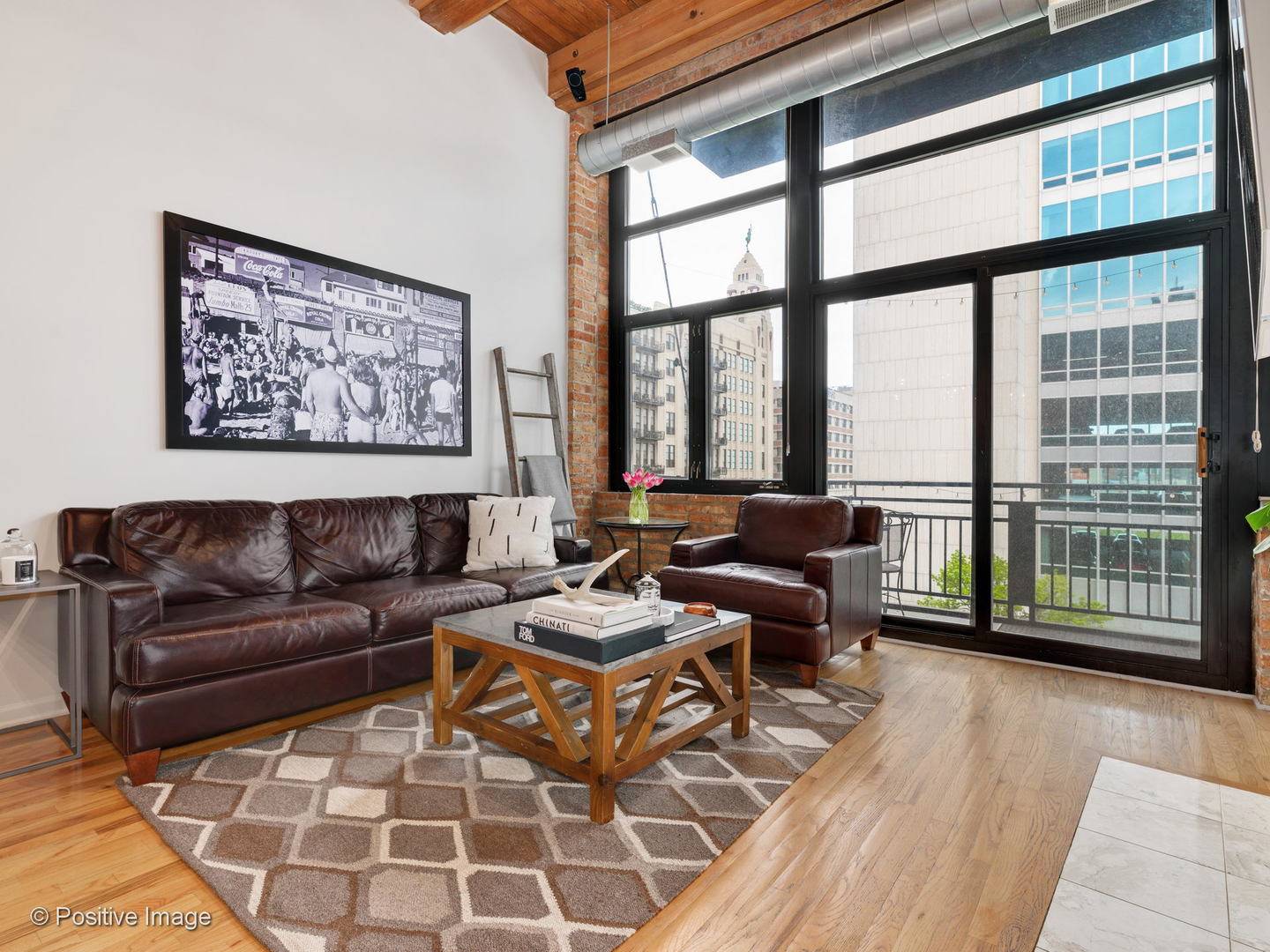 Chicago, IL 60654,525 W SUPERIOR ST #422