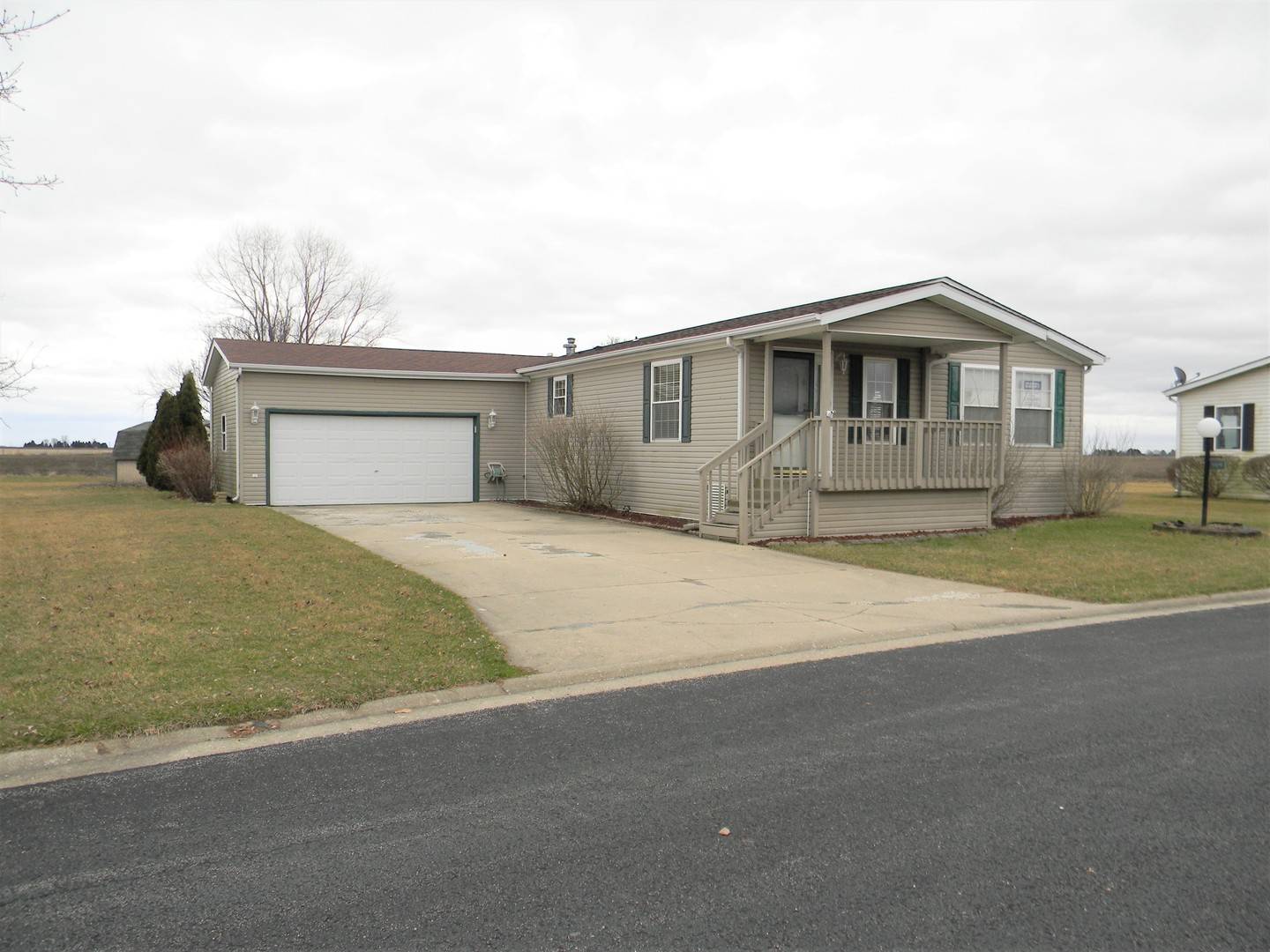 Sandwich, IL 60548,464 Meadowlark CIR