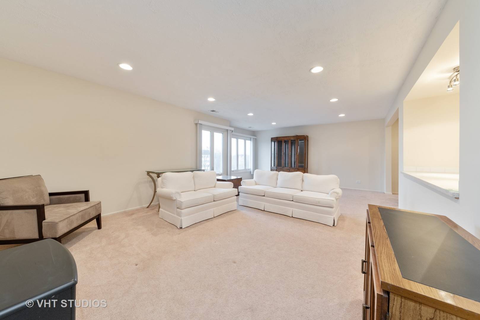 Buffalo Grove, IL 60089,250 Lake BLVD #253