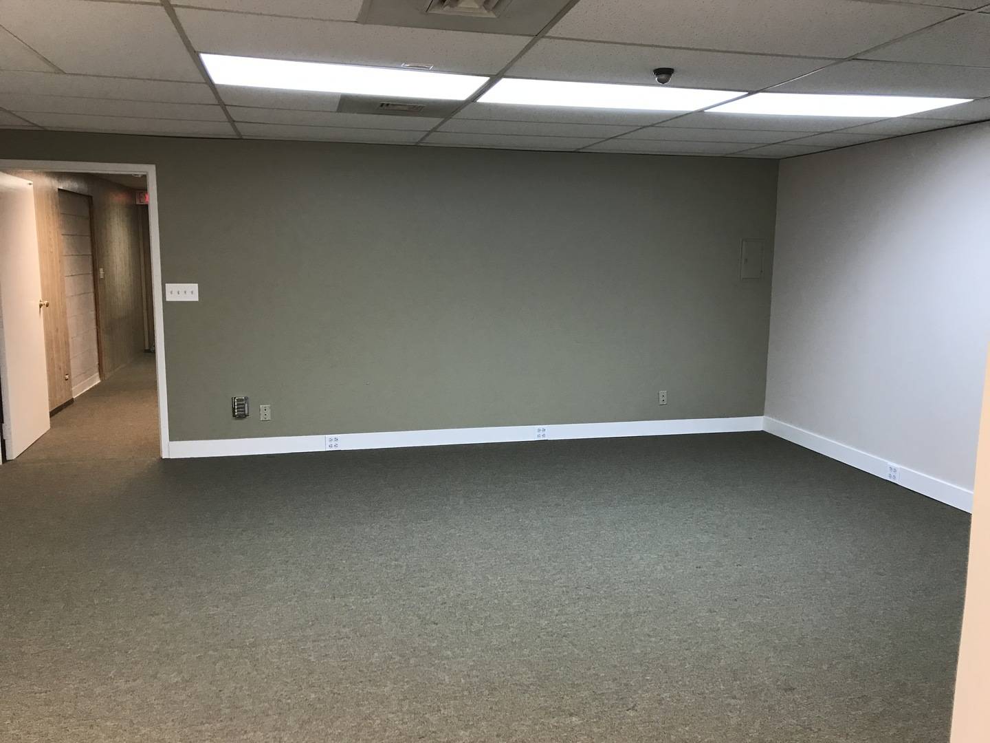 Elgin, IL 60123,1403 W Timber DR