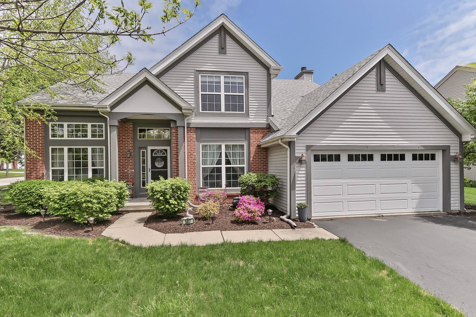 Wauconda, IL 60084,587 MEADOWVIEW DR