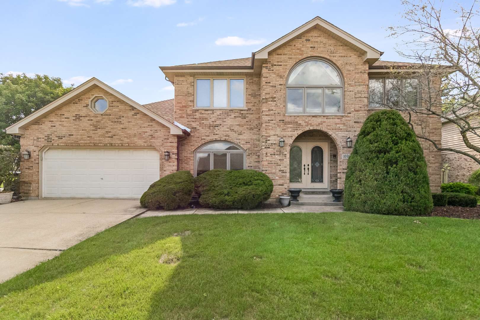 Homer Glen, IL 60491,16906 Meadowcrest DR