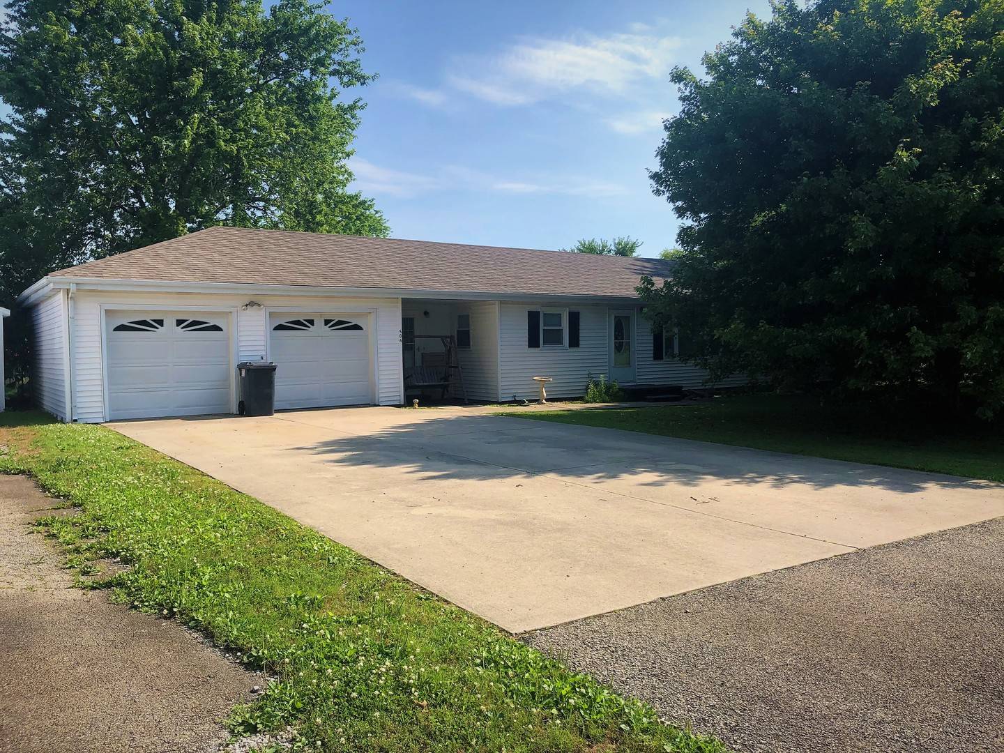 Tolono, IL 61880,506 W Austin ST