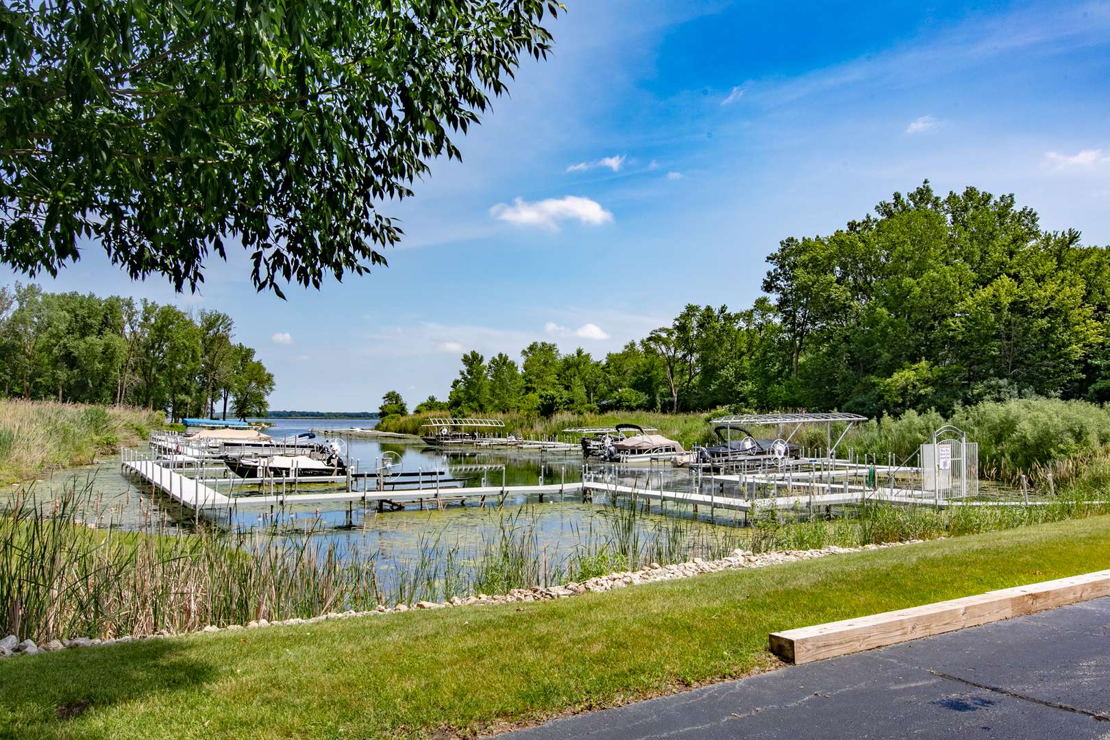 Fox Lake, IL 60020,8329 Cottonwood CT #8329