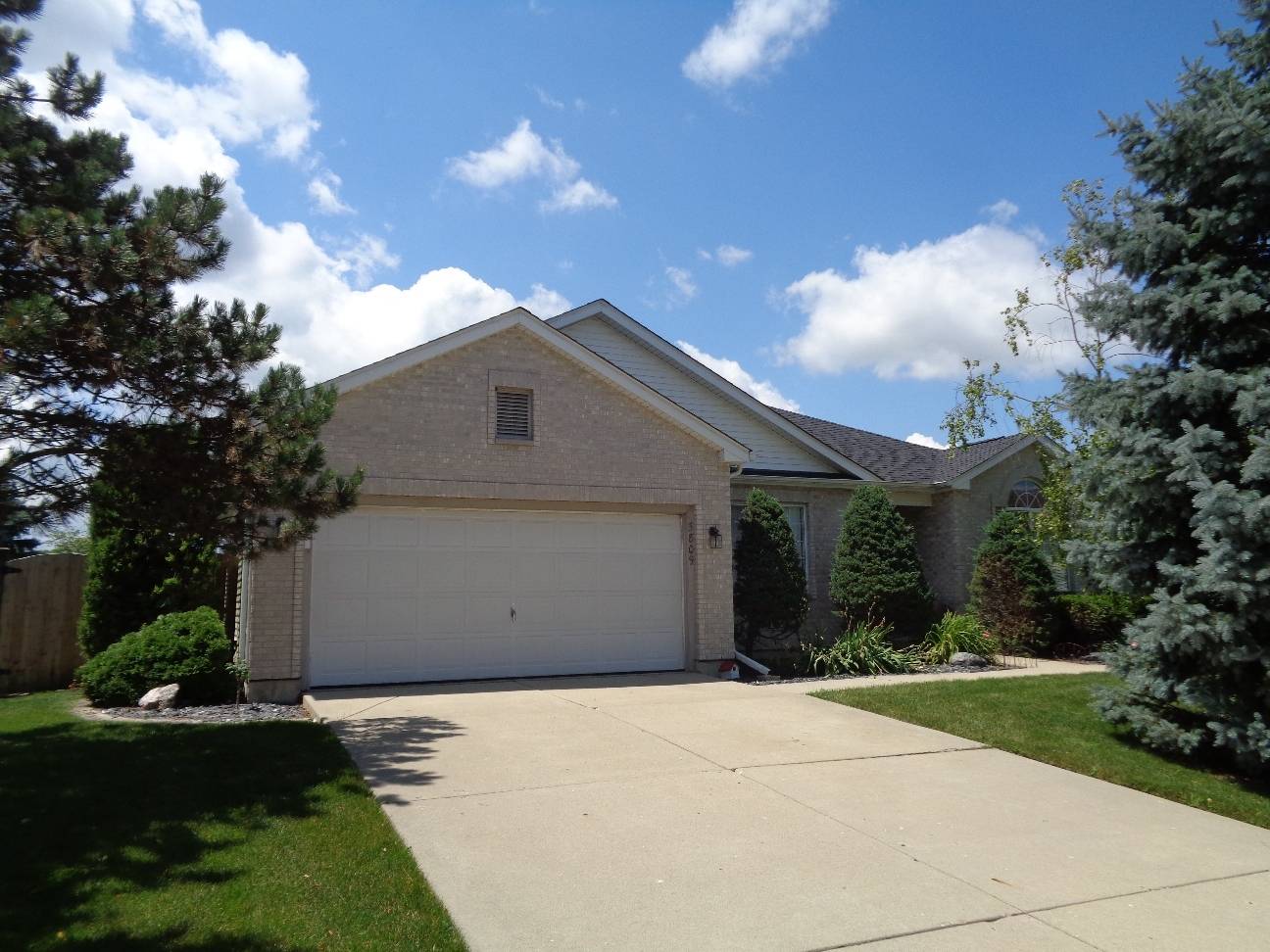 Mchenry, IL 60050,5809 LANDCASTER CIR