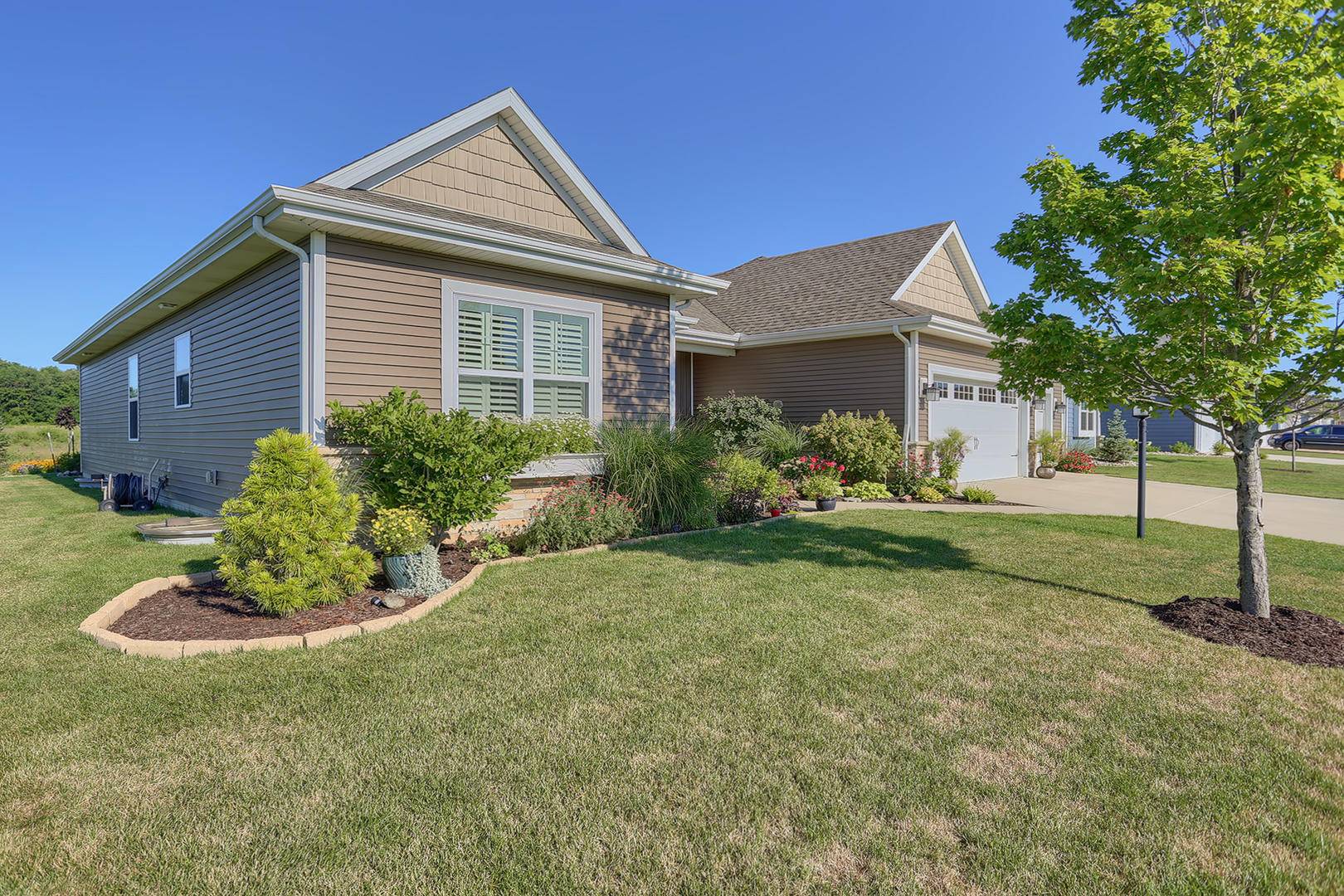 Mahomet, IL 61853,1811 Whisper Meadow LN