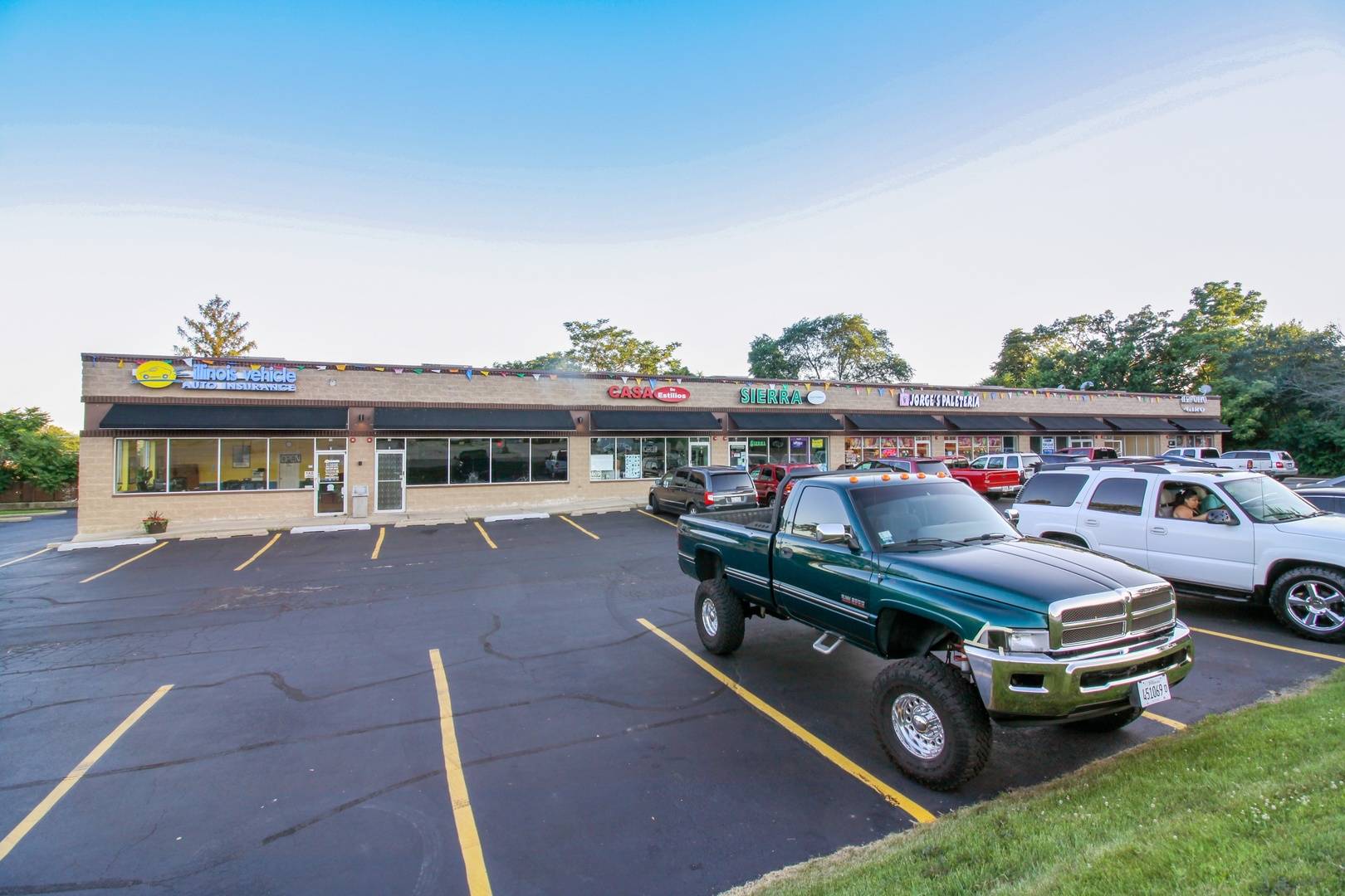 West Chicago, IL 60185,110 S Neltnor BLVD #6