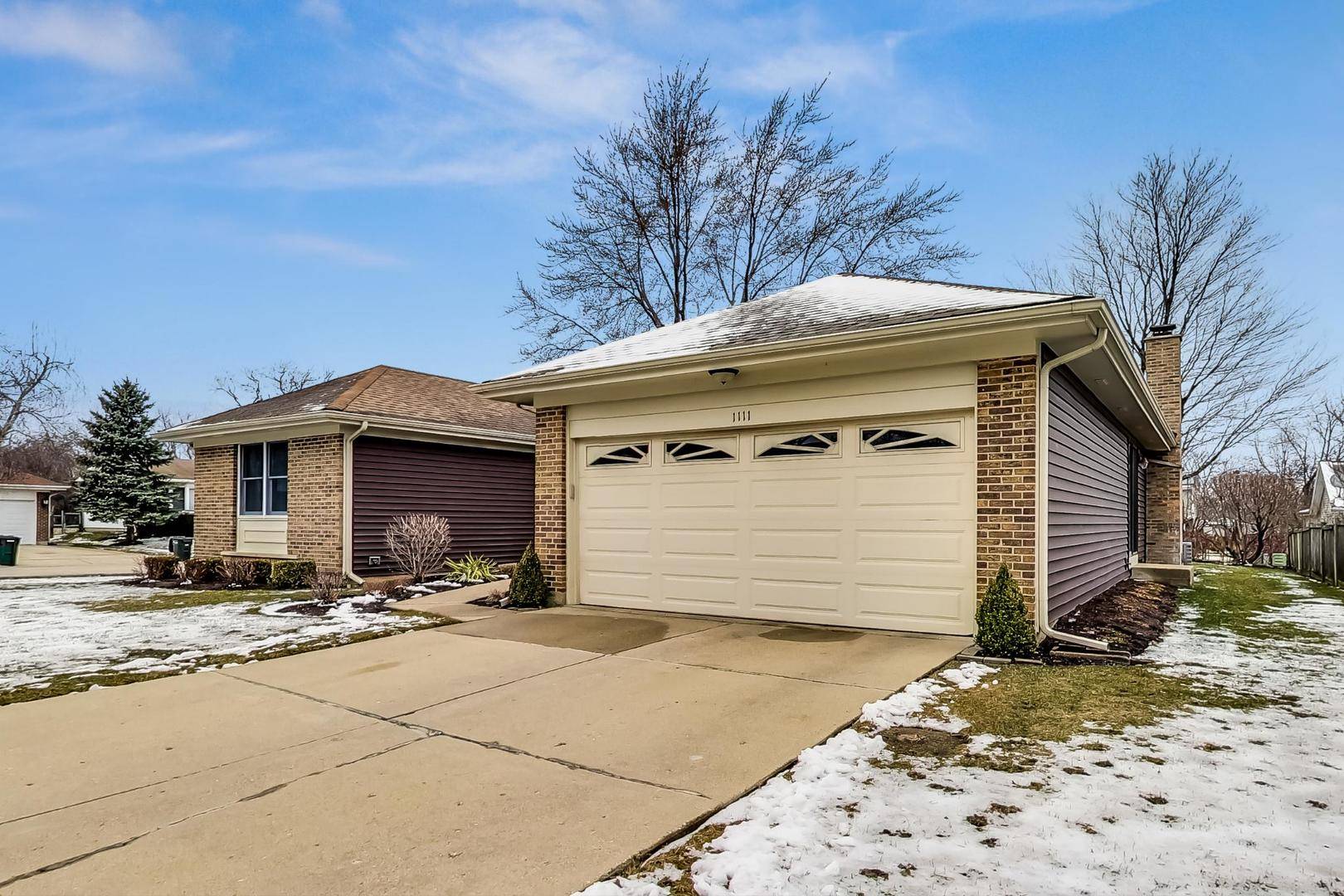 Vernon Hills, IL 60061,1111 Grant PL