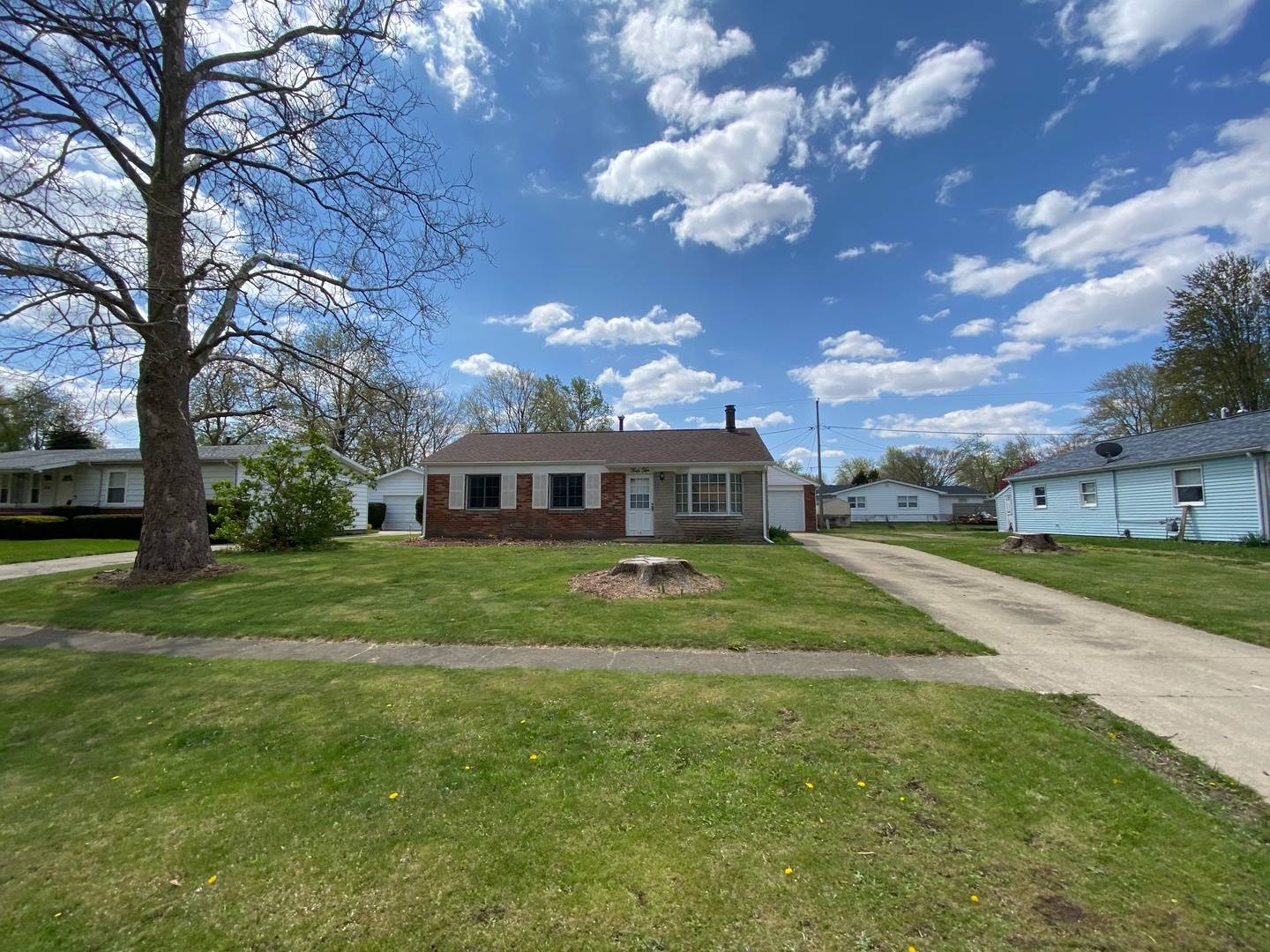 Catlin, IL 61817,410 W Center ST