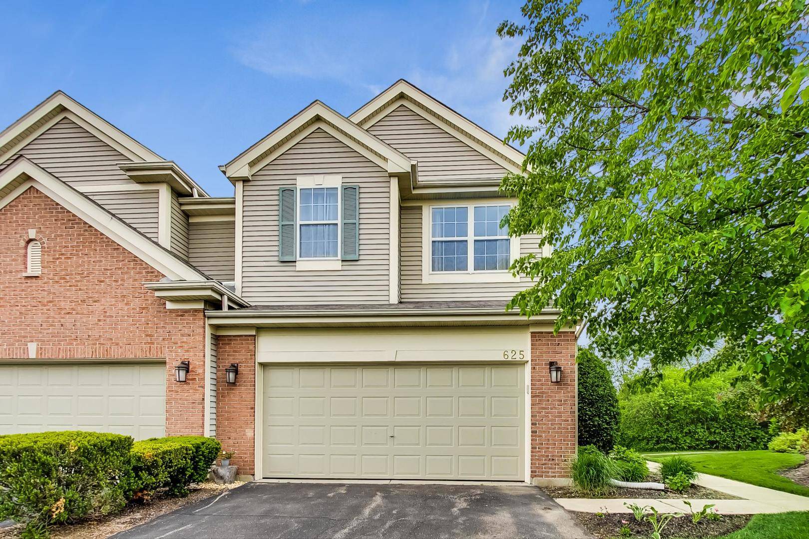 Gurnee, IL 60031,625 Creekside CIR #4-5